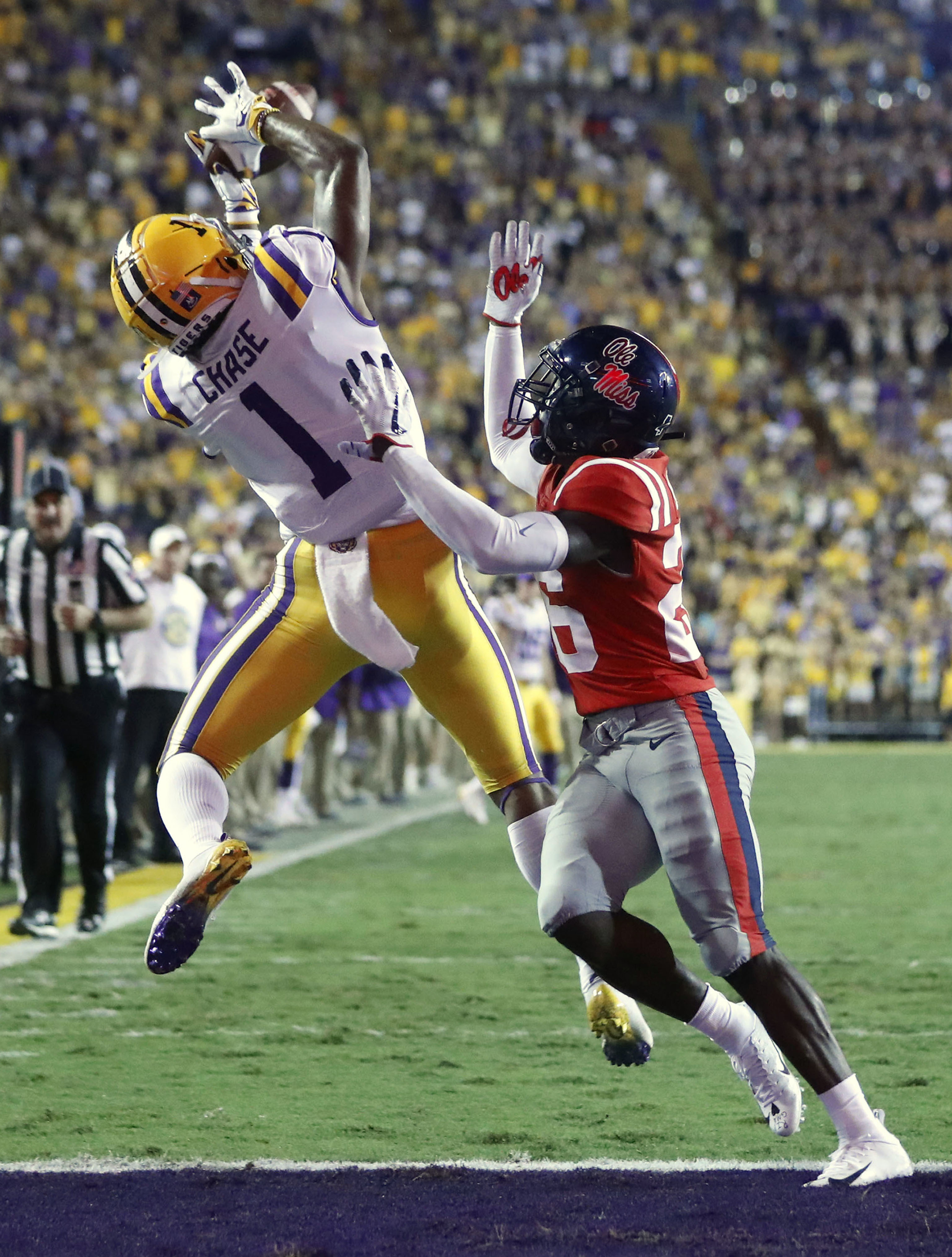 Burrow’s big game leads No. 5 LSU past Ole Miss, 45-16