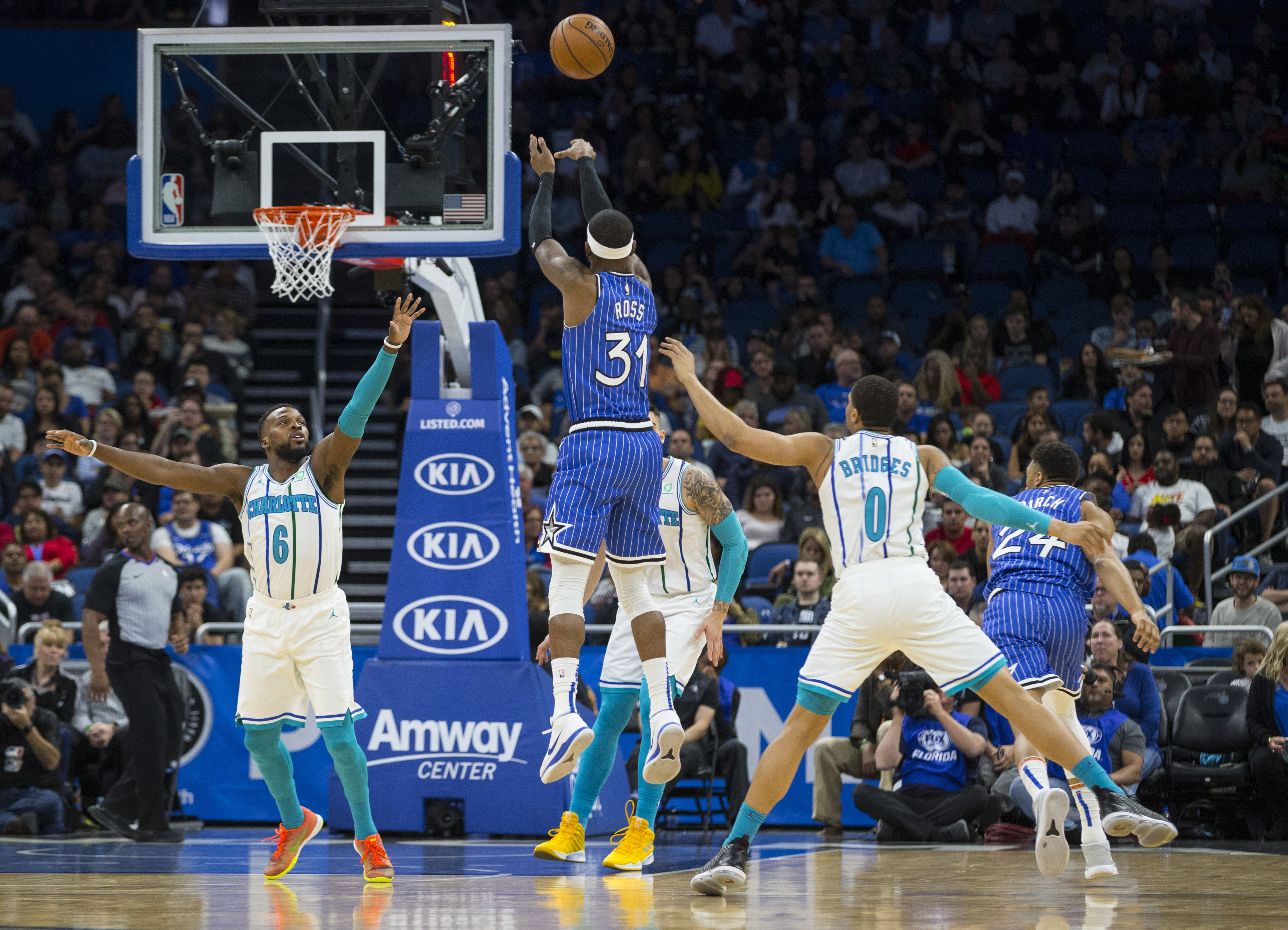 Magic win fifth straight, end 13-game skid vs Hornets
