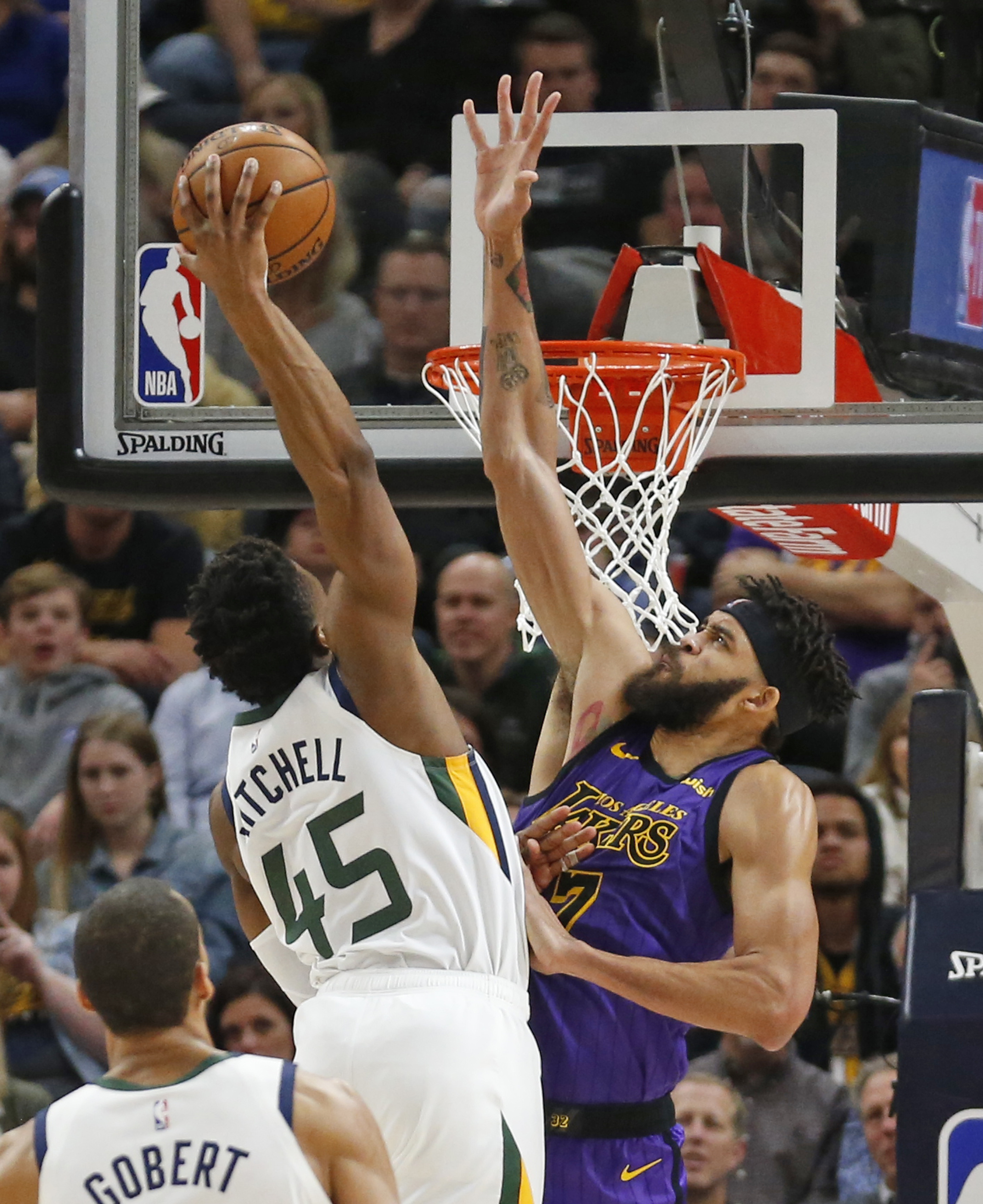 Mitchell dominates, Jazz beat Lakers 113-95