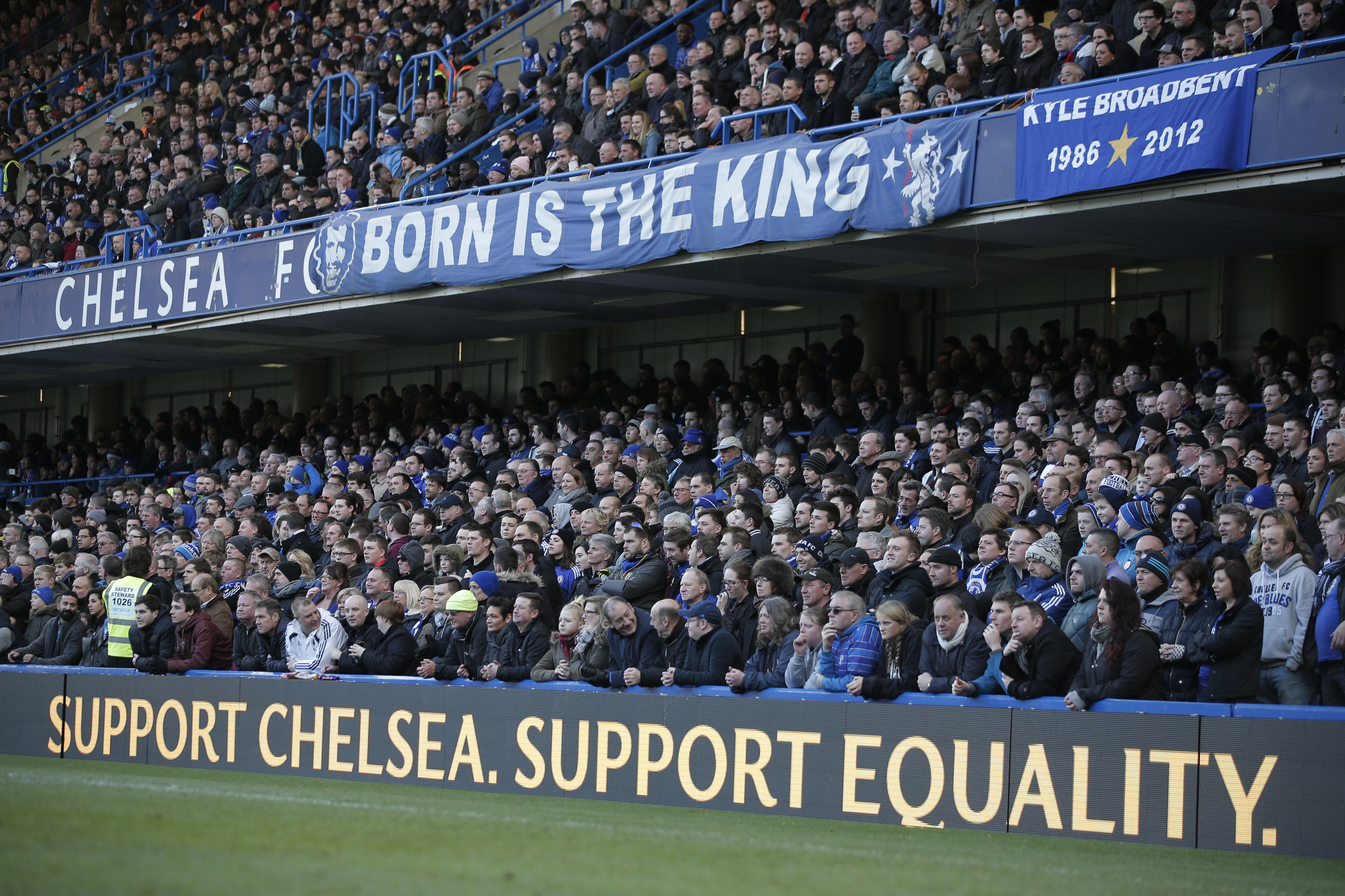 UEFA closes Chelsea anti-Semitic chants case; fines Red Star