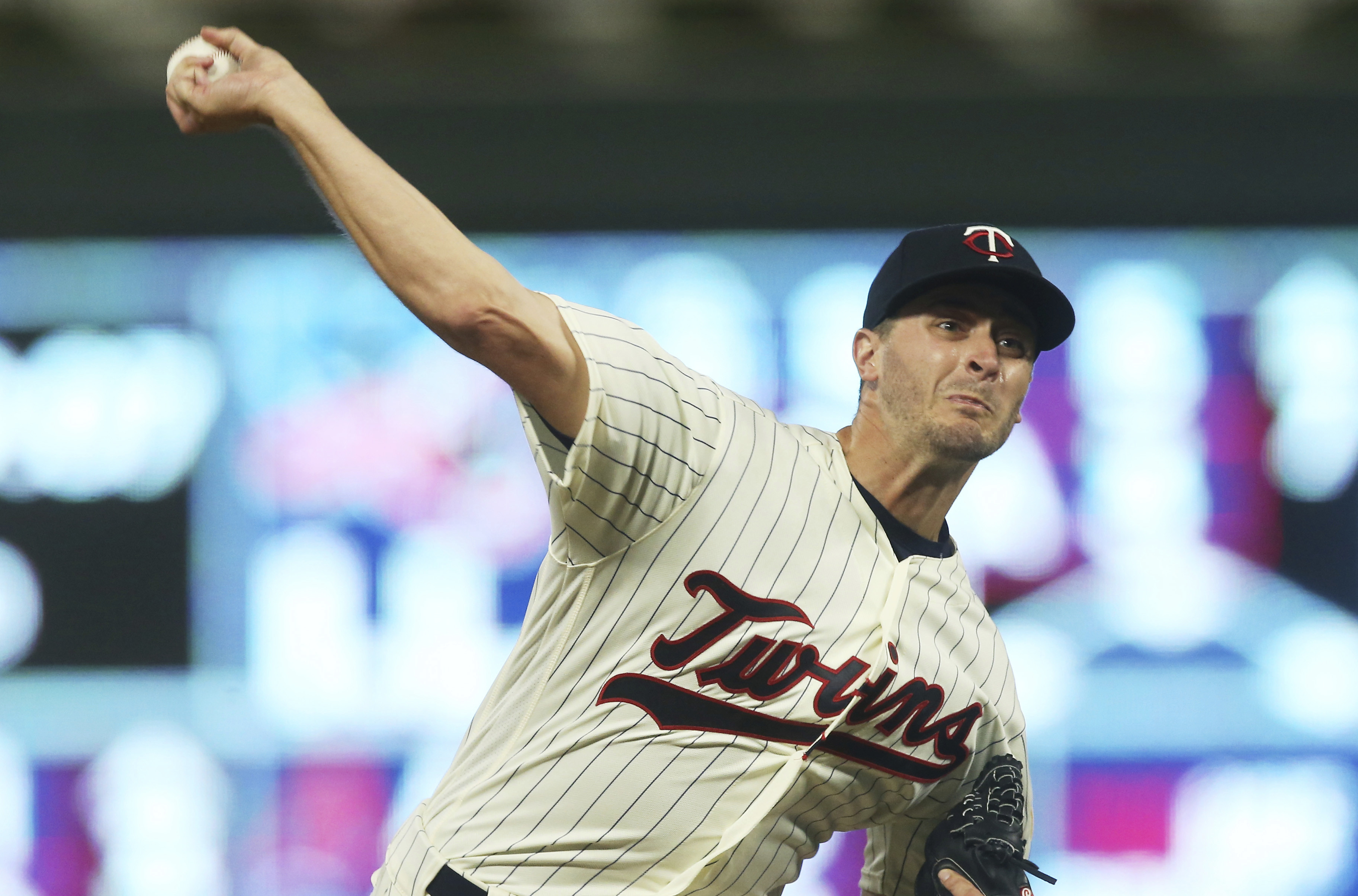 Yankees hitless through 6 innings against Twins’ Odorizzi