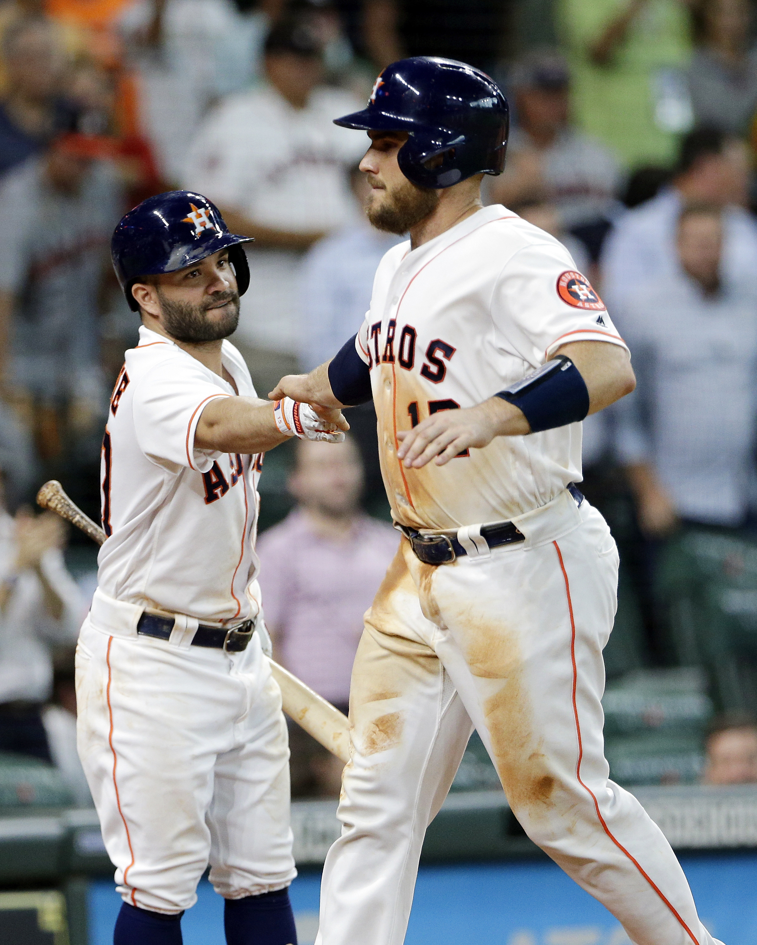 White’s 9th inning shot powers Astros over A’s 5-4