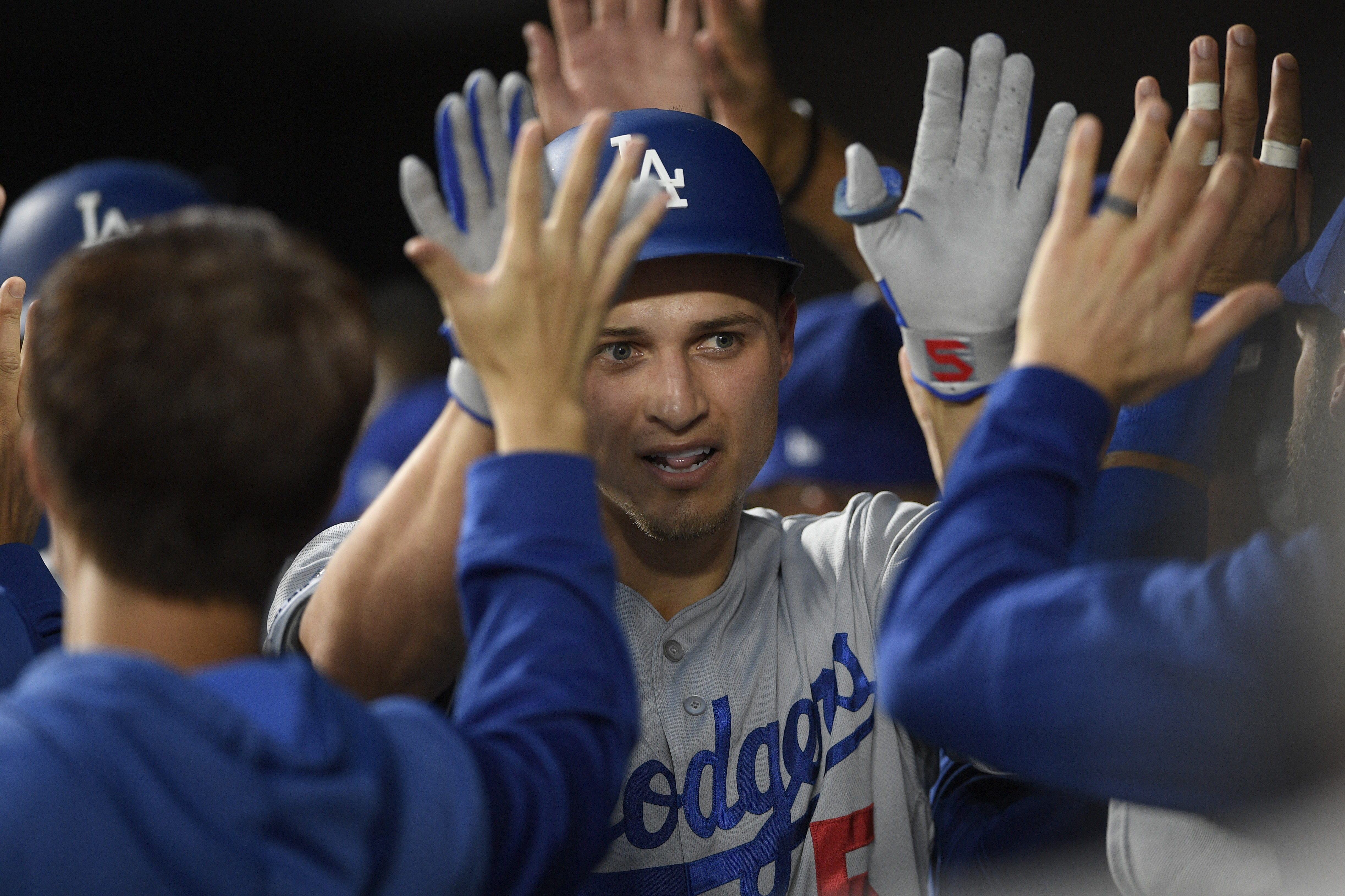 Dodgers clinch 7th straight NL West title, 1st playoff team