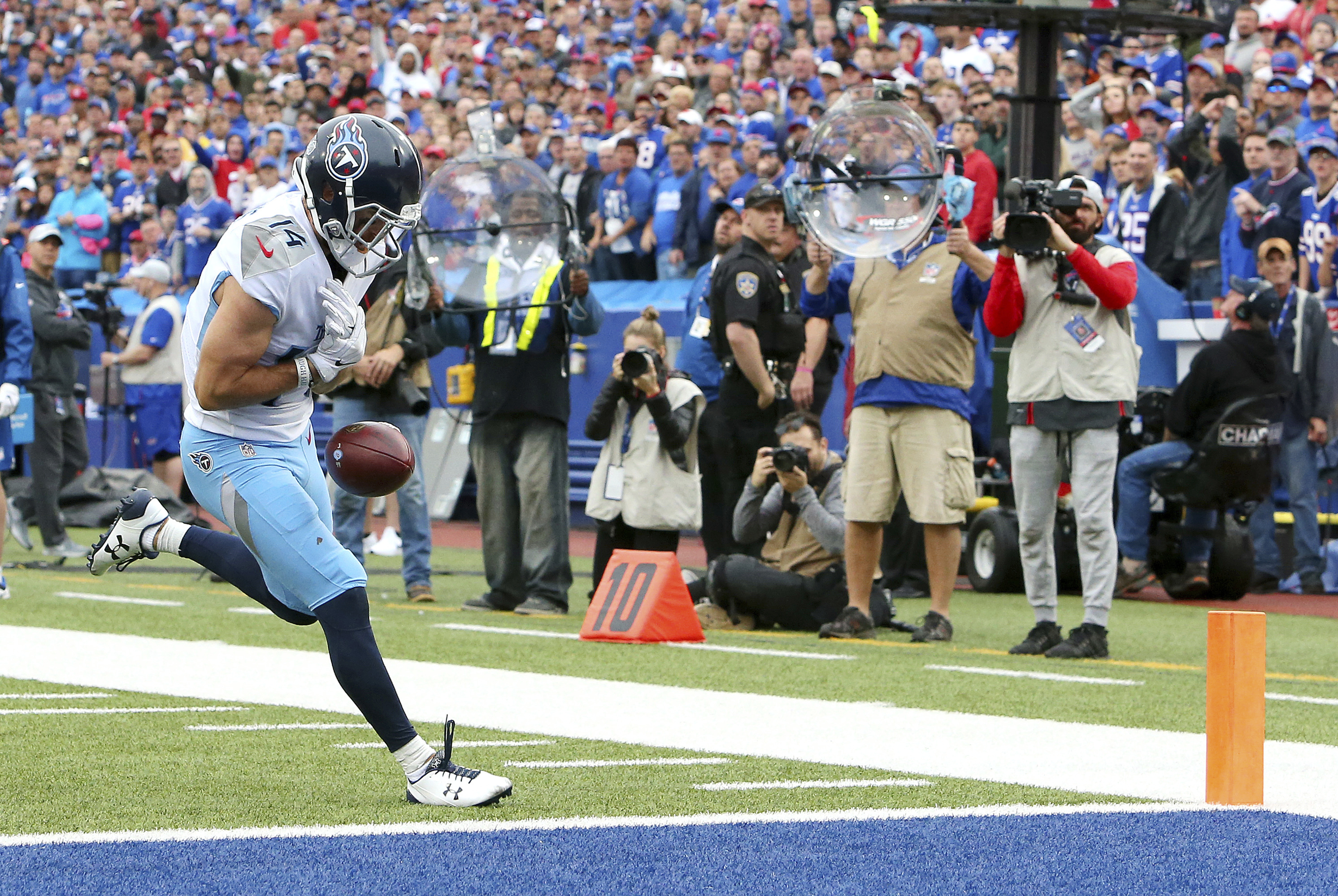 Titans follow up win over Eagles with 13-12 loss to Bills