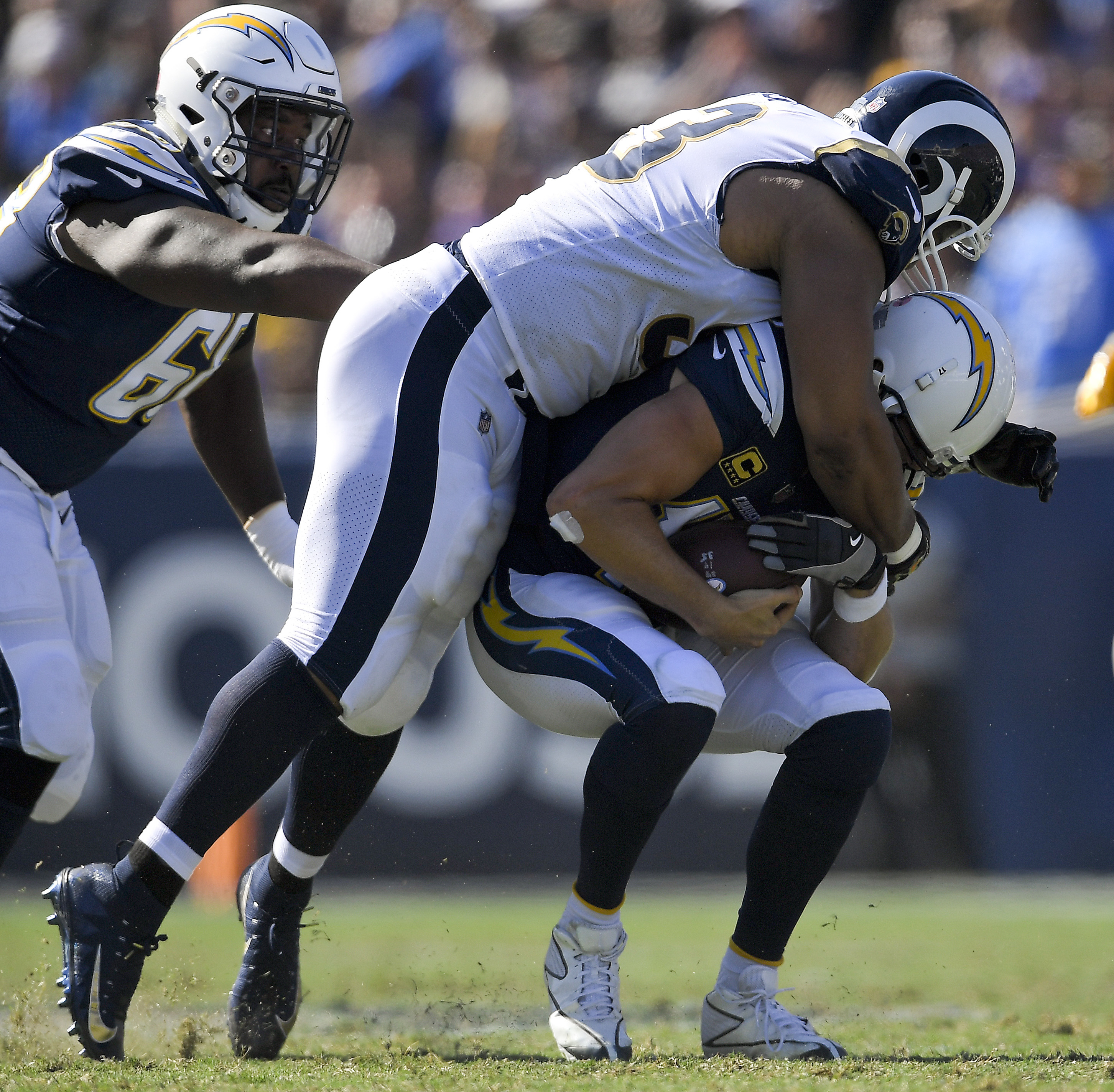 Rams rack up big numbers to beat Bolts in 1st fight for LA