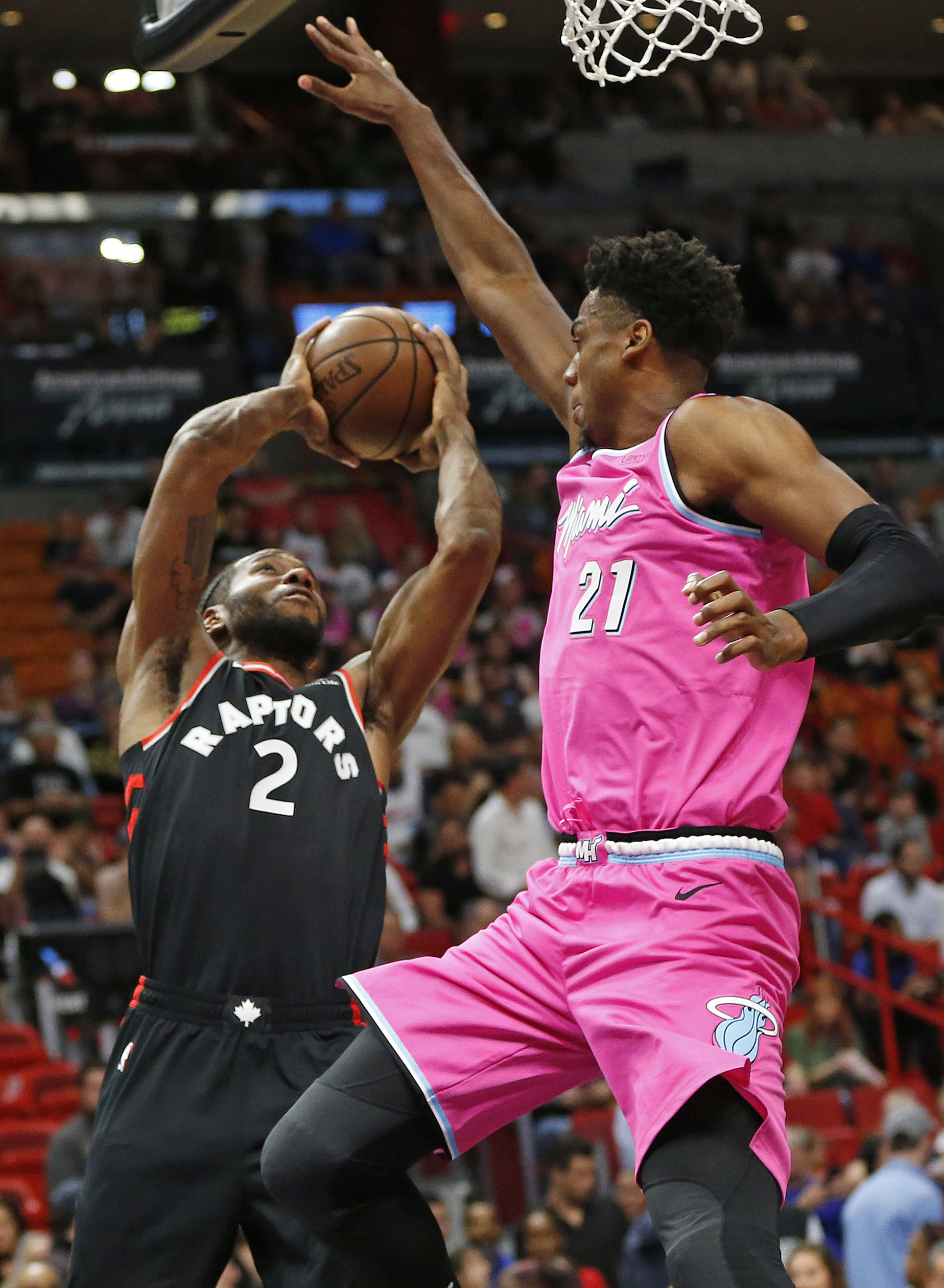 Leonard scores 30, Green’s 3 lifts Toronto past Heat 106-104