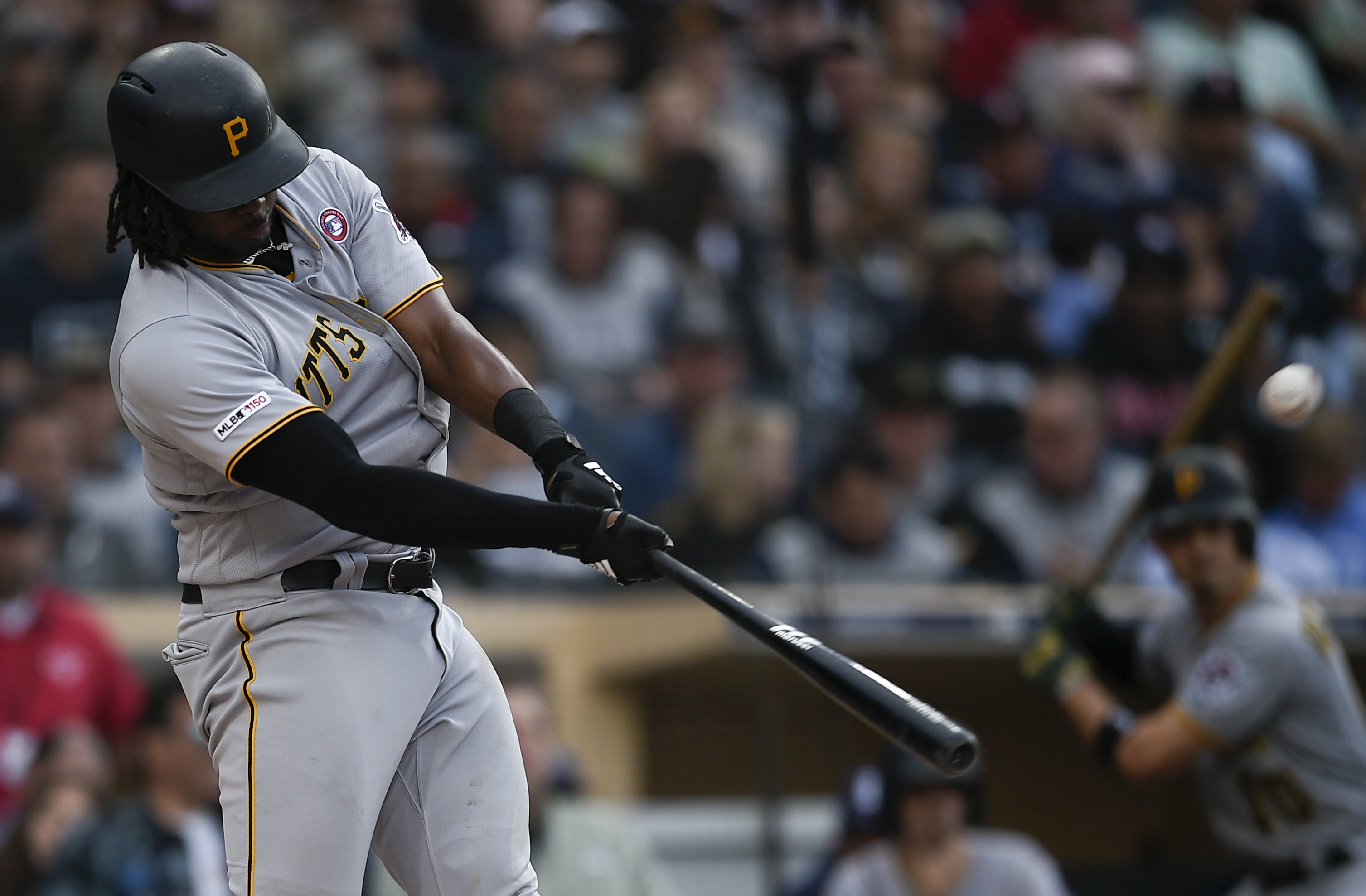 Bell hits 2 of Pirates’ 4 homers in 7-2 win vs Padres