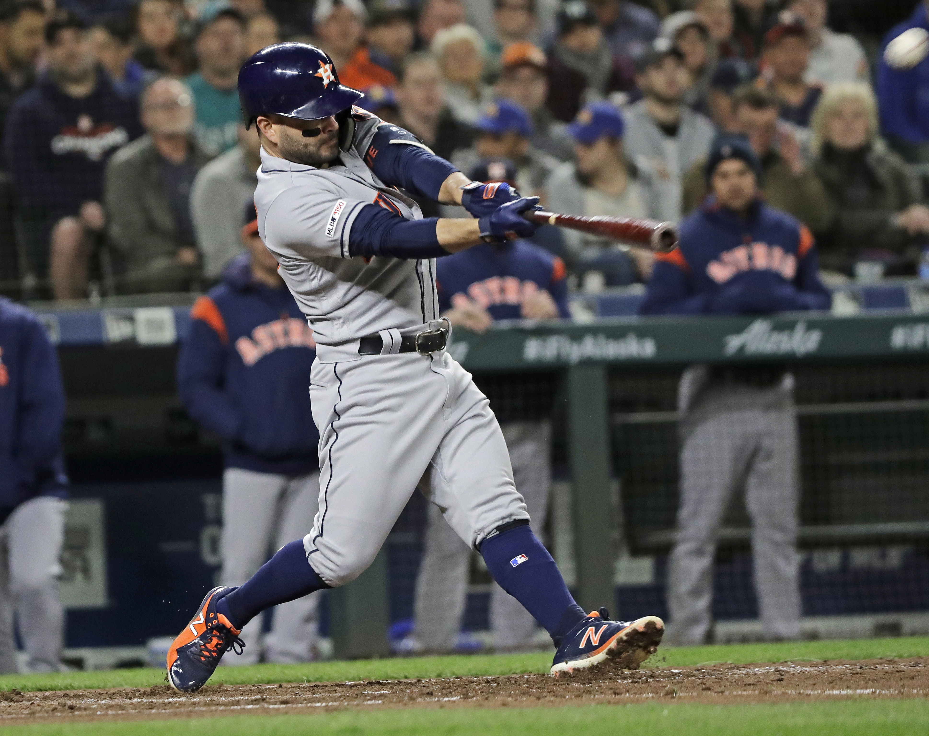 Altuve, Gurriel hit grand slams, Astros beat Seattle 10-6