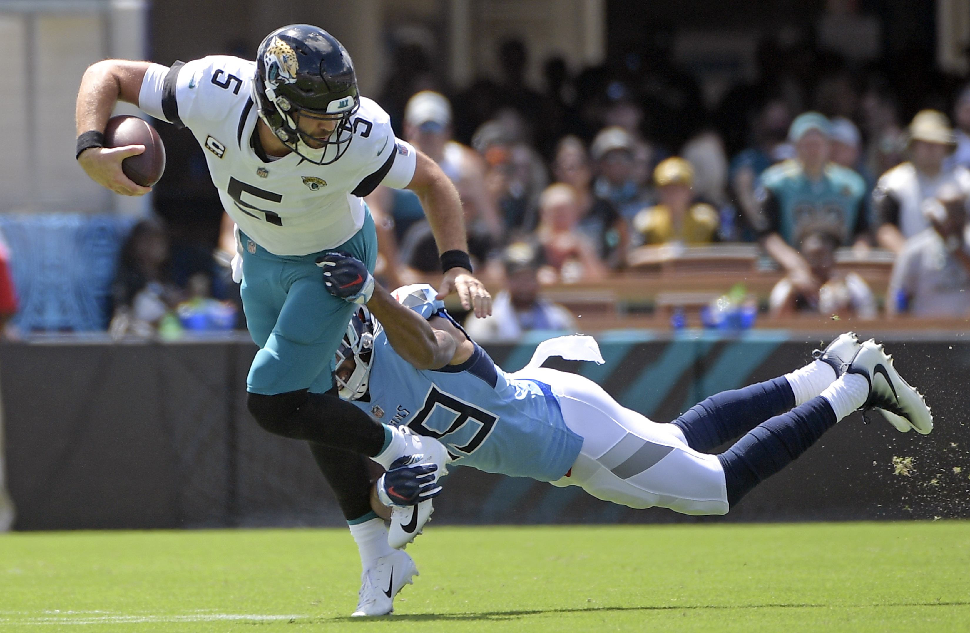 Mariota comes off bench, Titans beat Jaguars 9-6