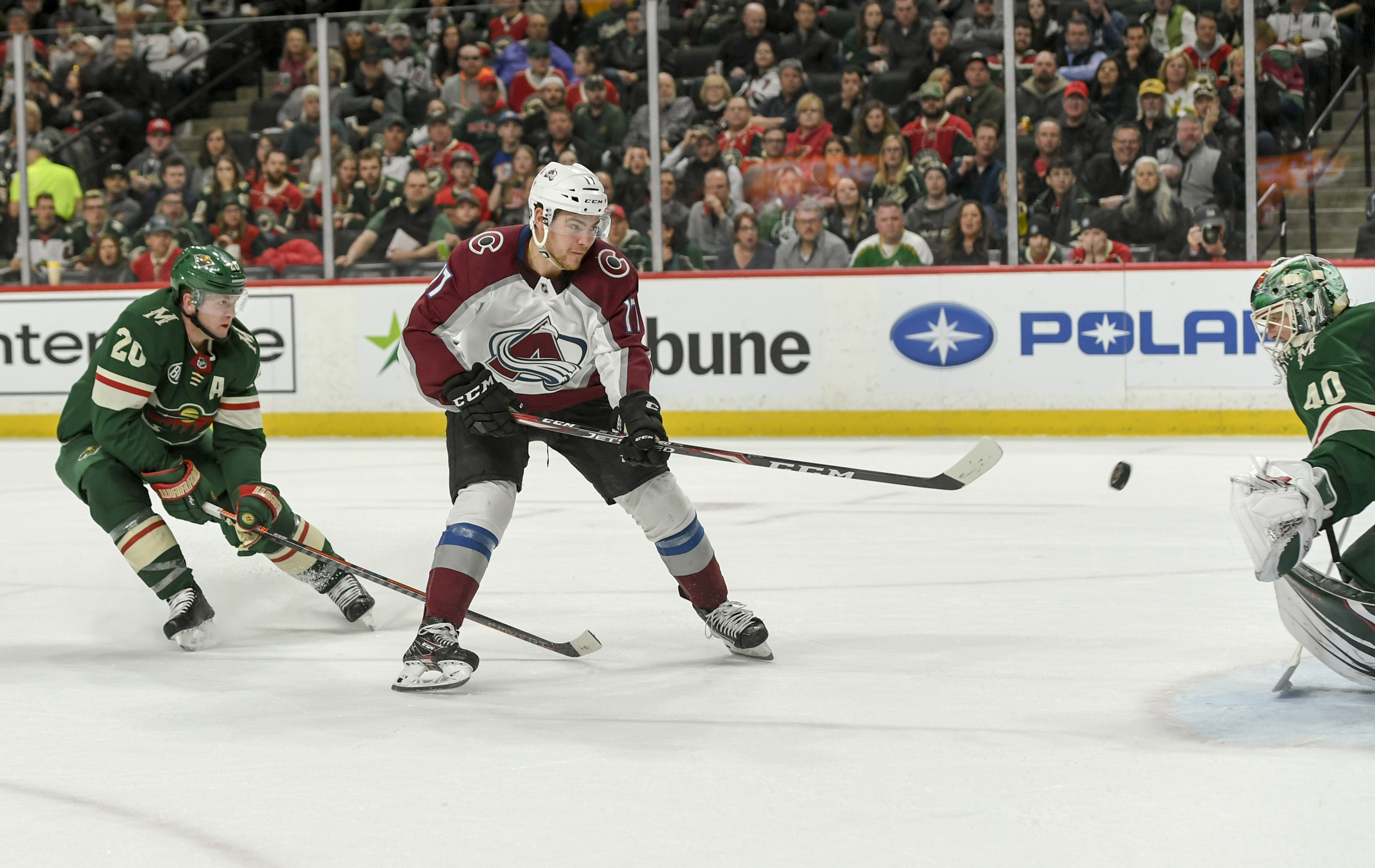 Avalanche stay in playoff hunt with 3-1 win over Wild