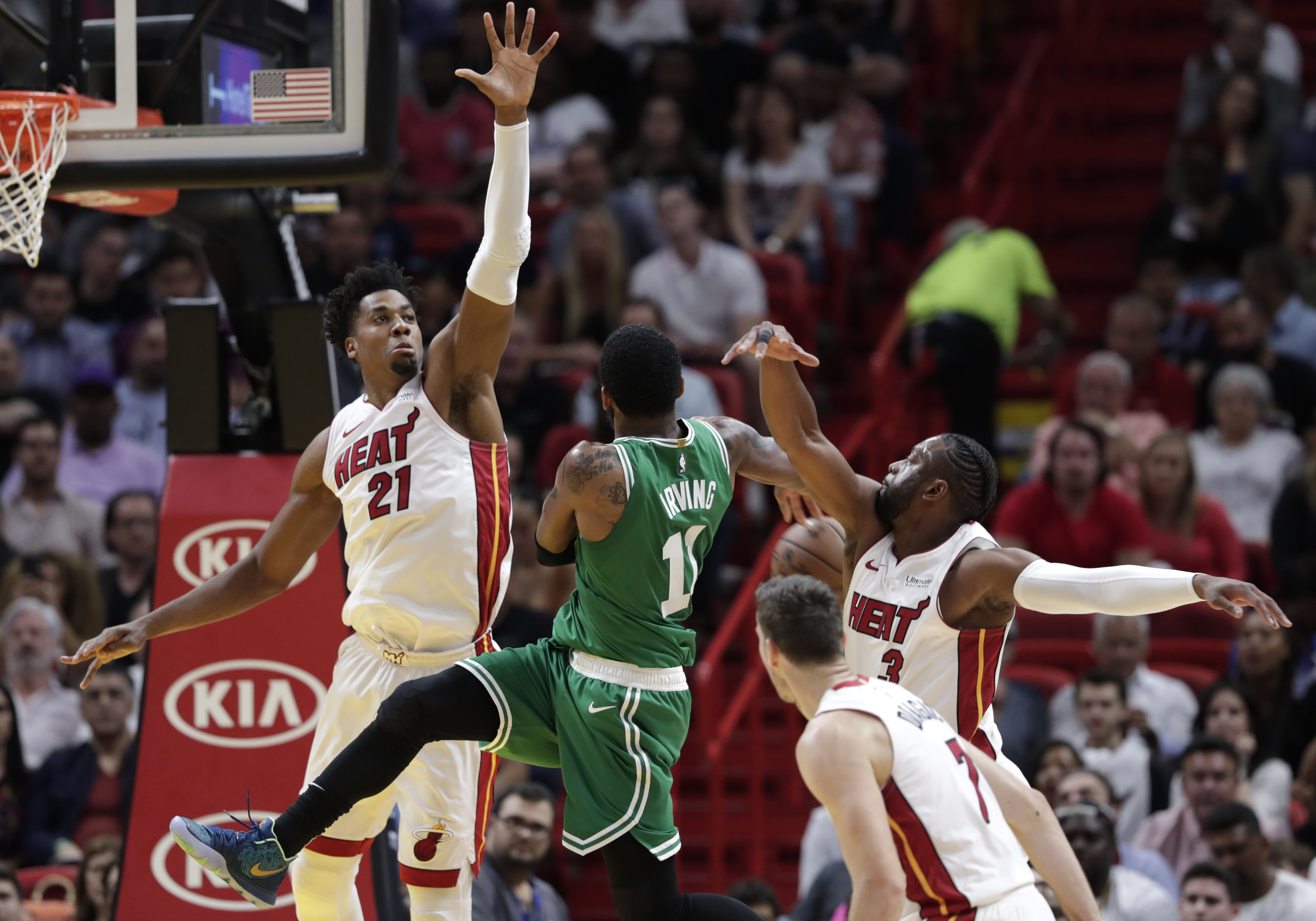 Hayward scores 25, Celtics top Heat 112-102