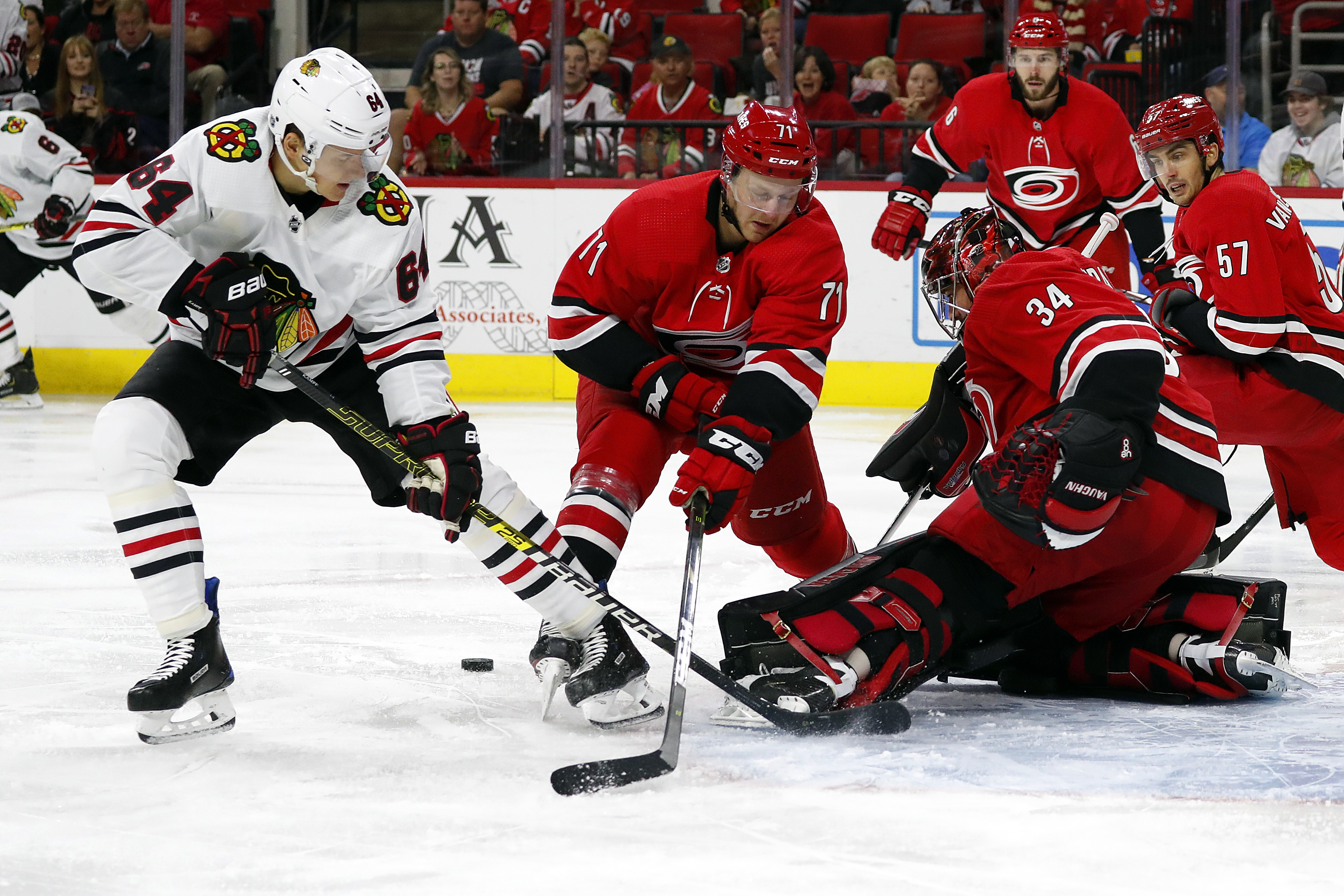 Mrazek, Hurricanes post 4-0 shutout of Chicago