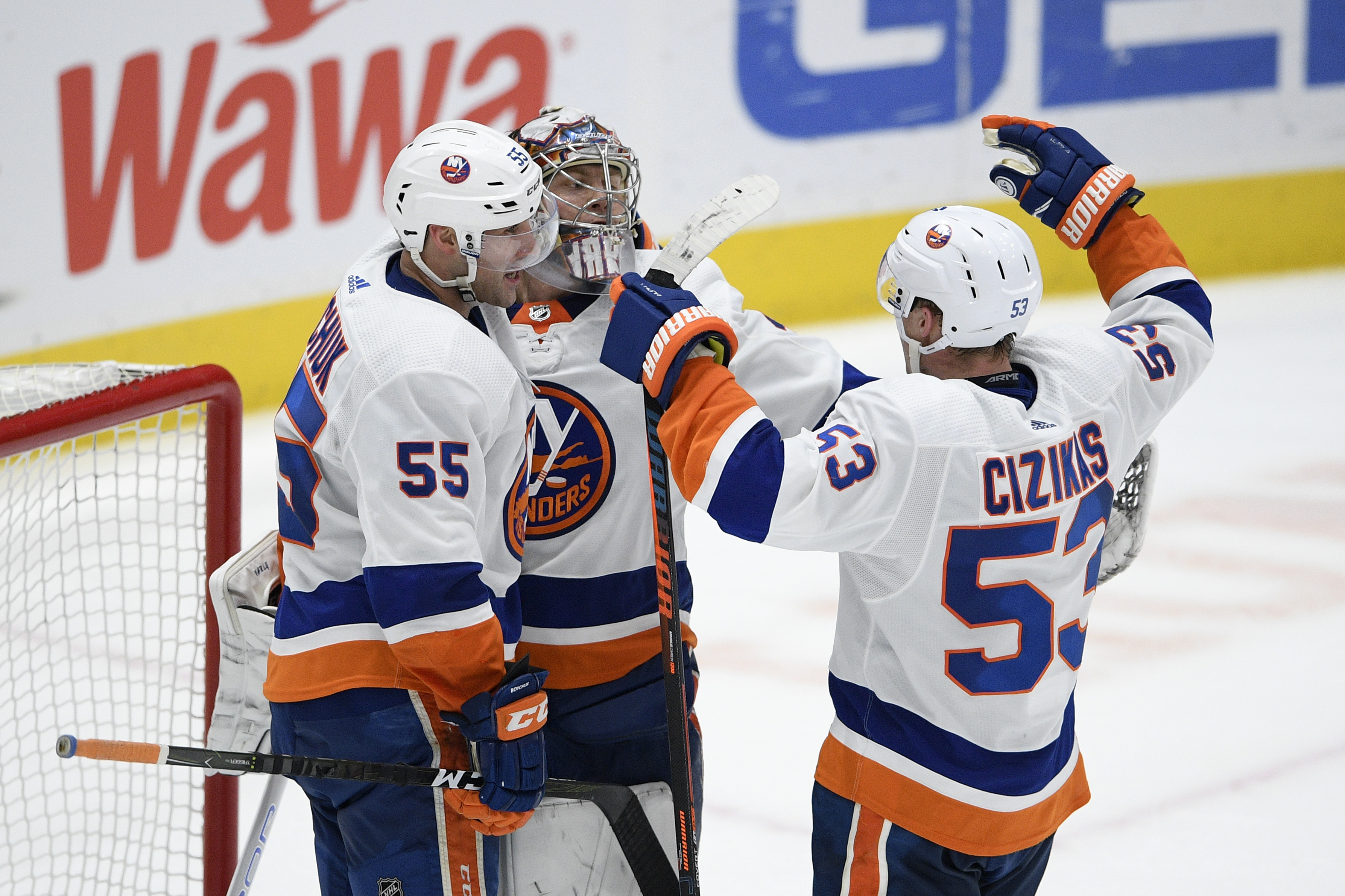 Cizikas, Varlamov lead Islanders to 4-3 win over Capitals