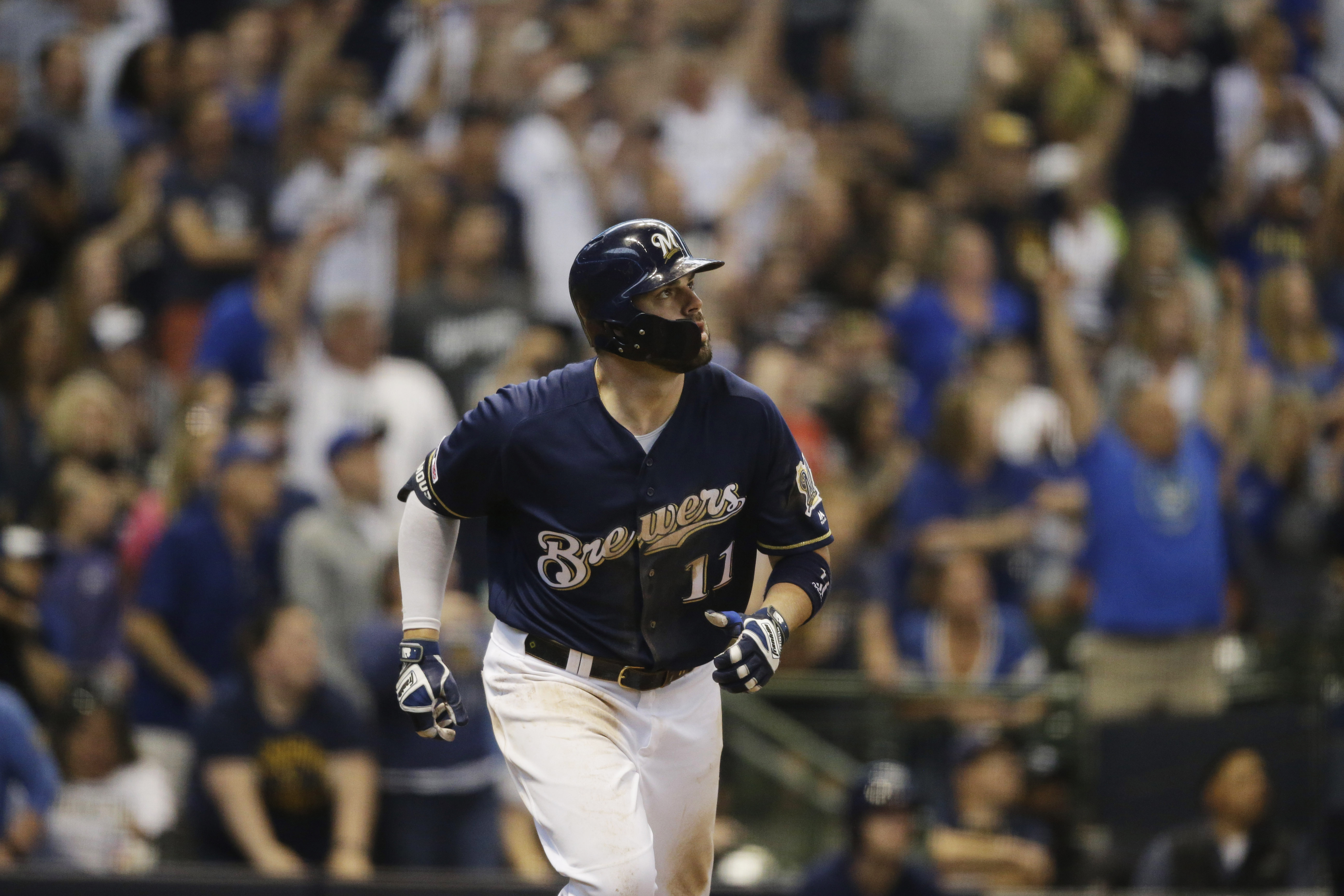 Moustakas HR wins car for fan, Yelich HR, Brewers sweep Bucs