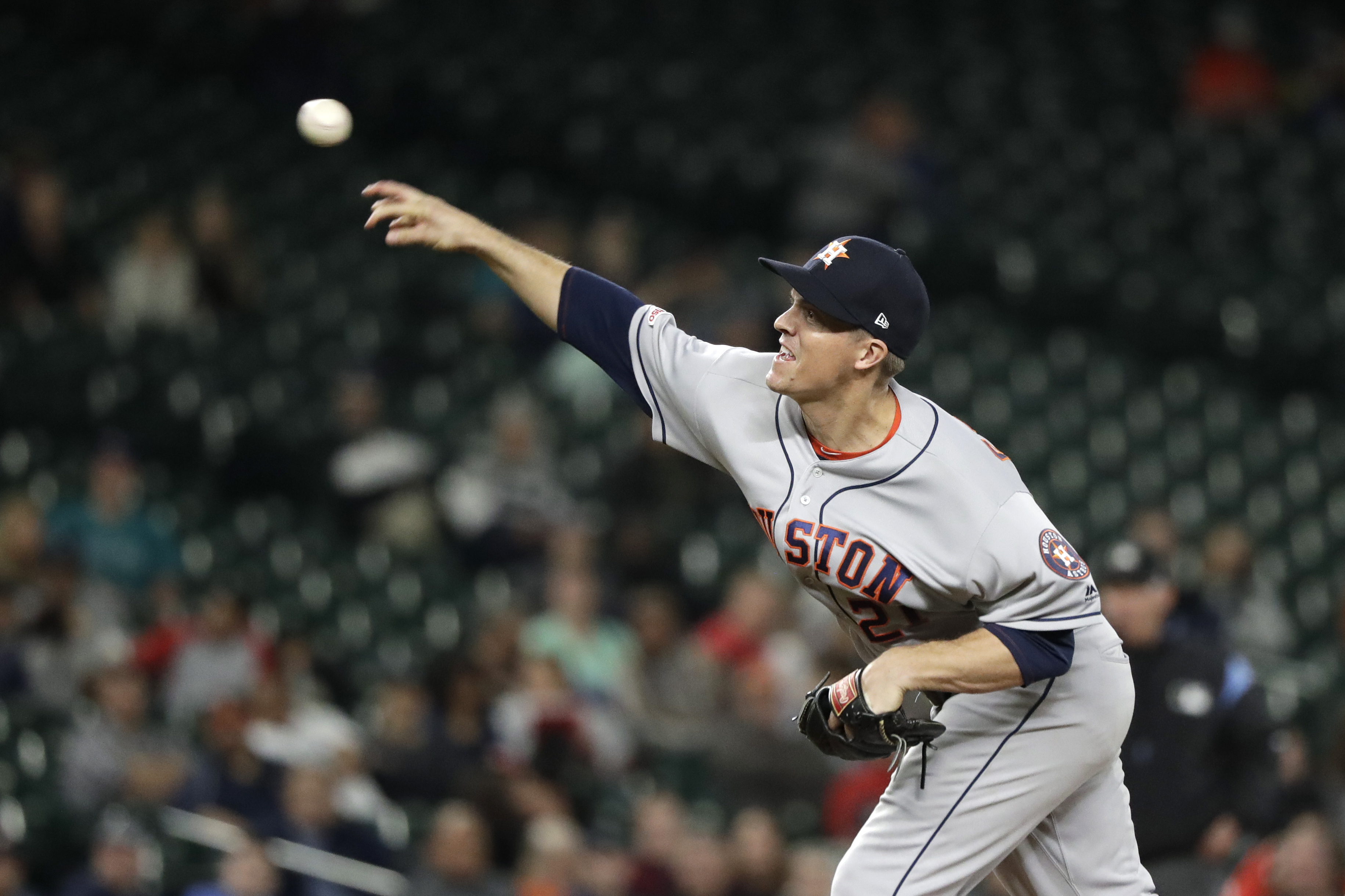 Astros' Greinke loses no-hitter with 1 out in 9th vs Seattle