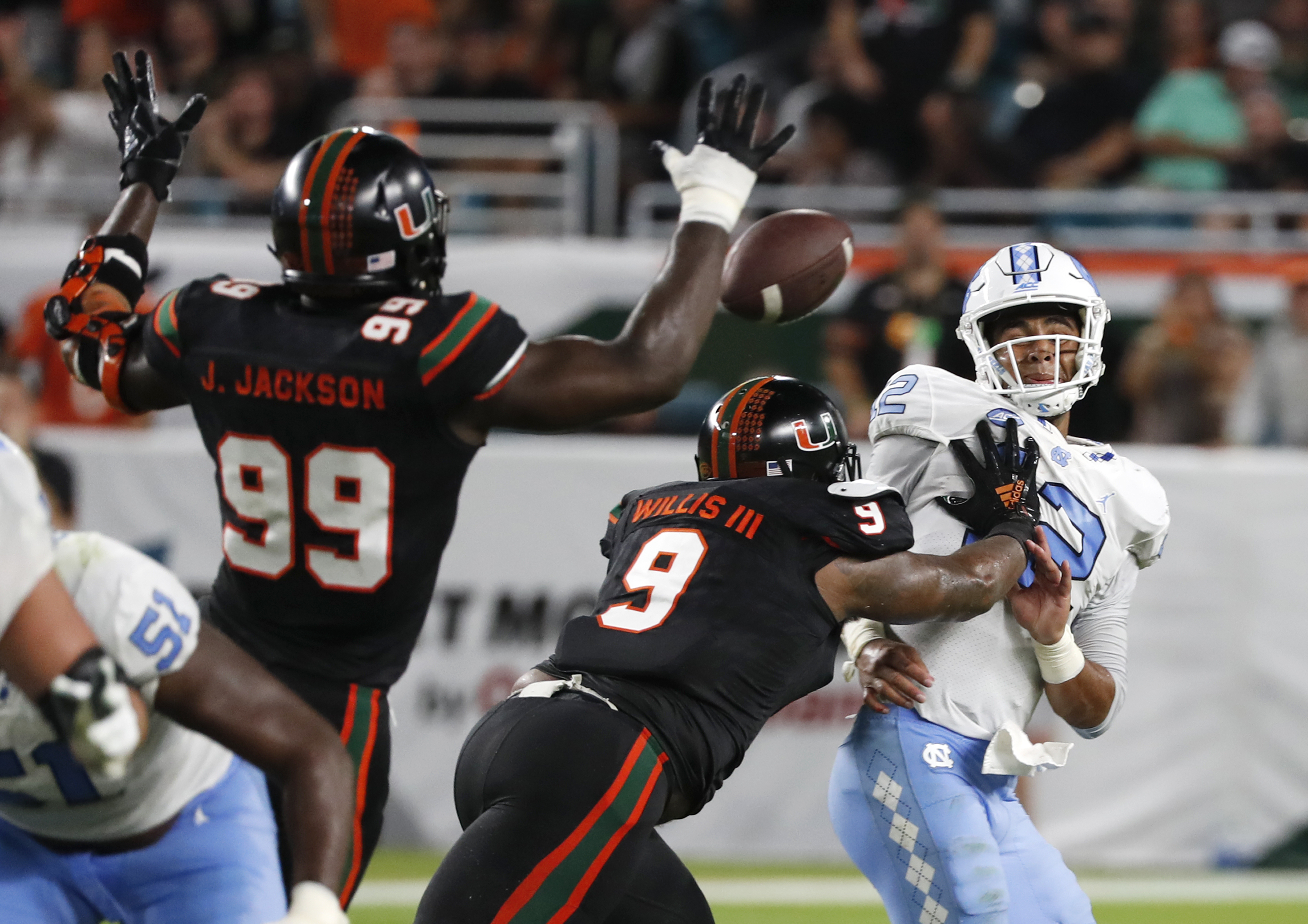 No. 16 Miami gets 3 defensive TDs, rolls by Tar Heels 47-10