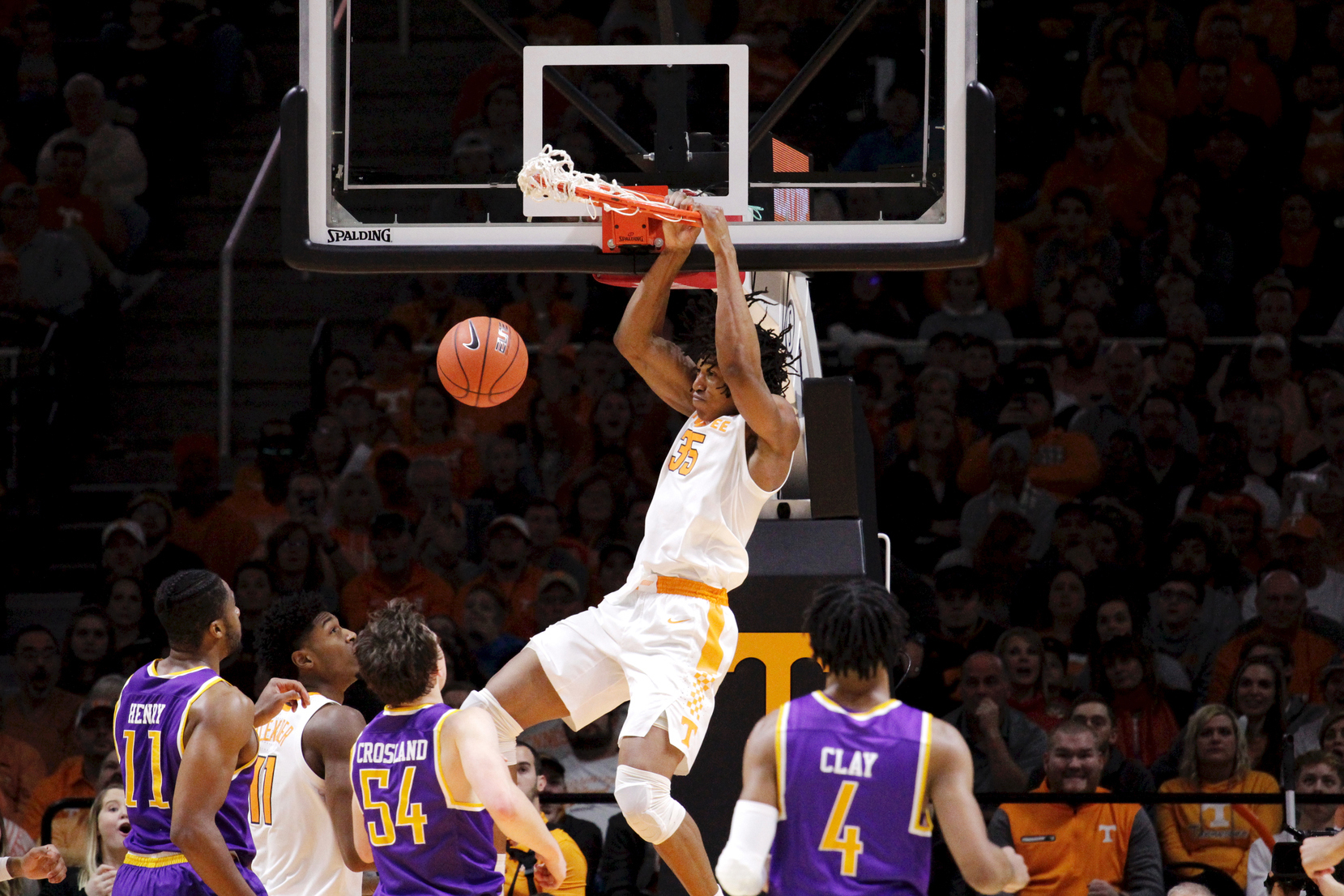 No. 3 Vols beat Tennessee Tech 96-53 for 7th straight win