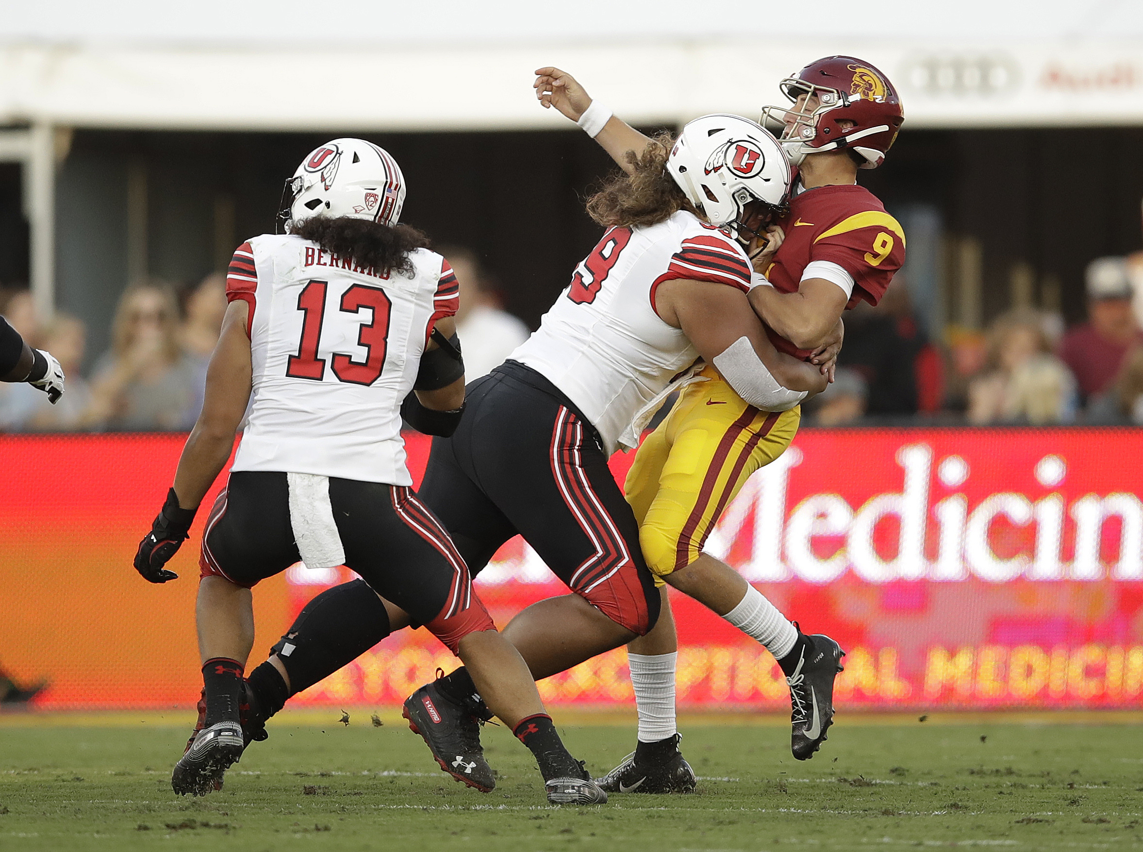 USC QB Slovis knocked out of Utah game on second play