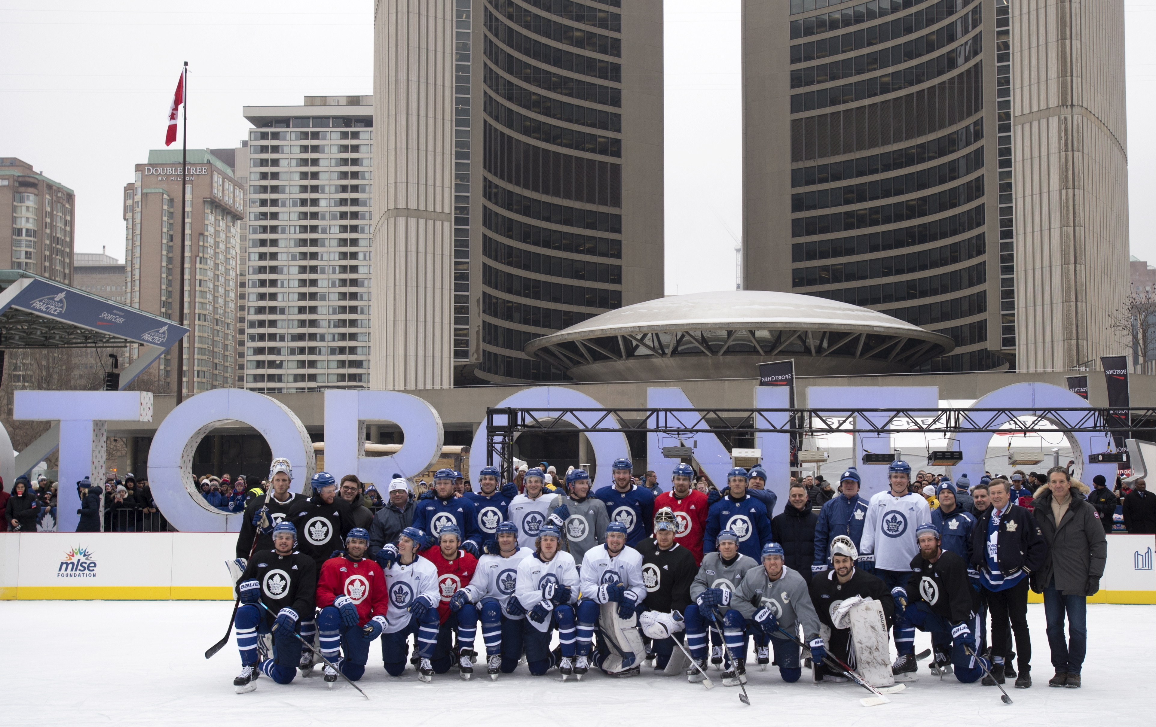 Maple Leafs ride subway to city hall outdoor practice