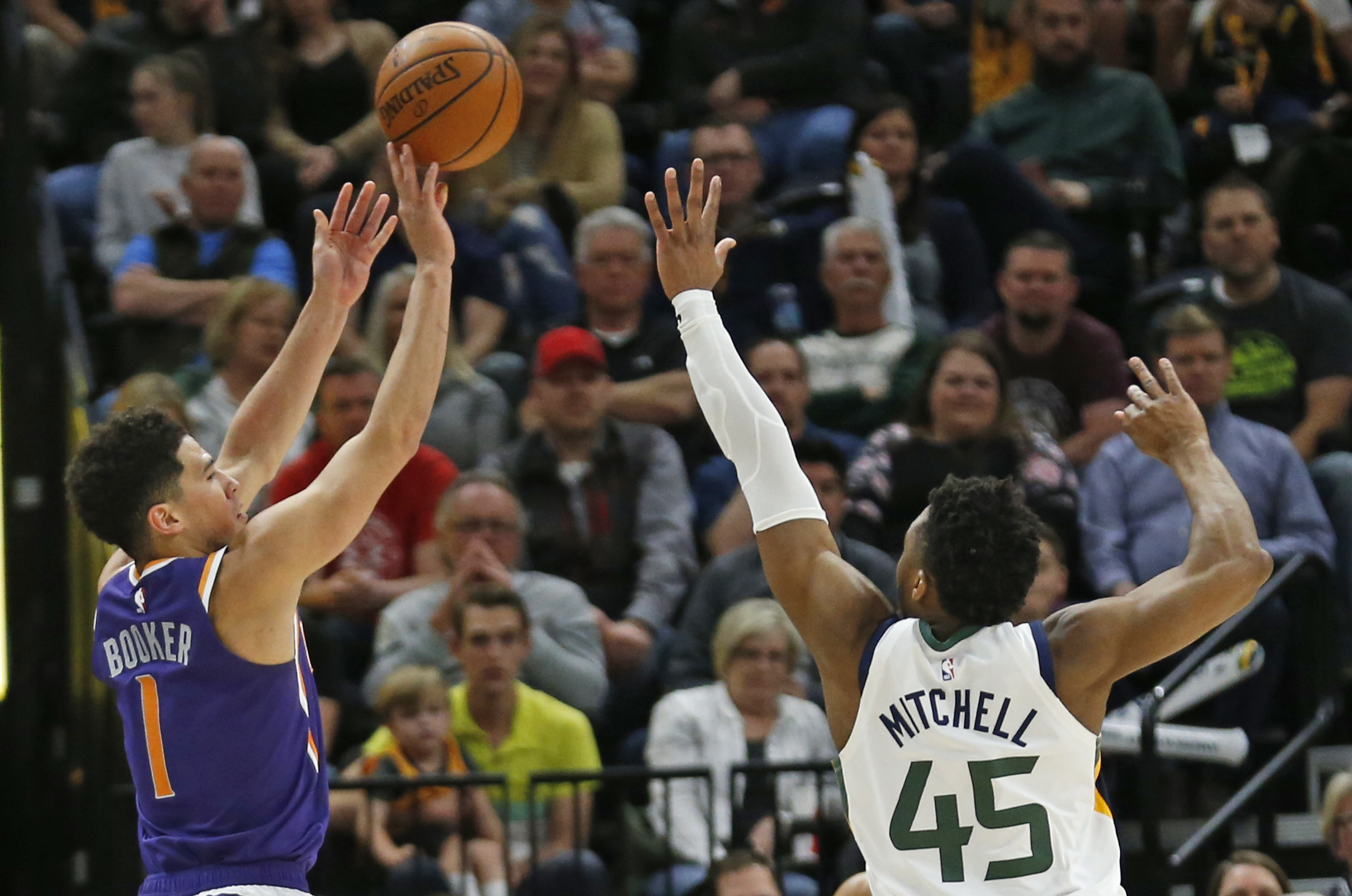 Booker scores 59, but Jazz rout Suns 125-92