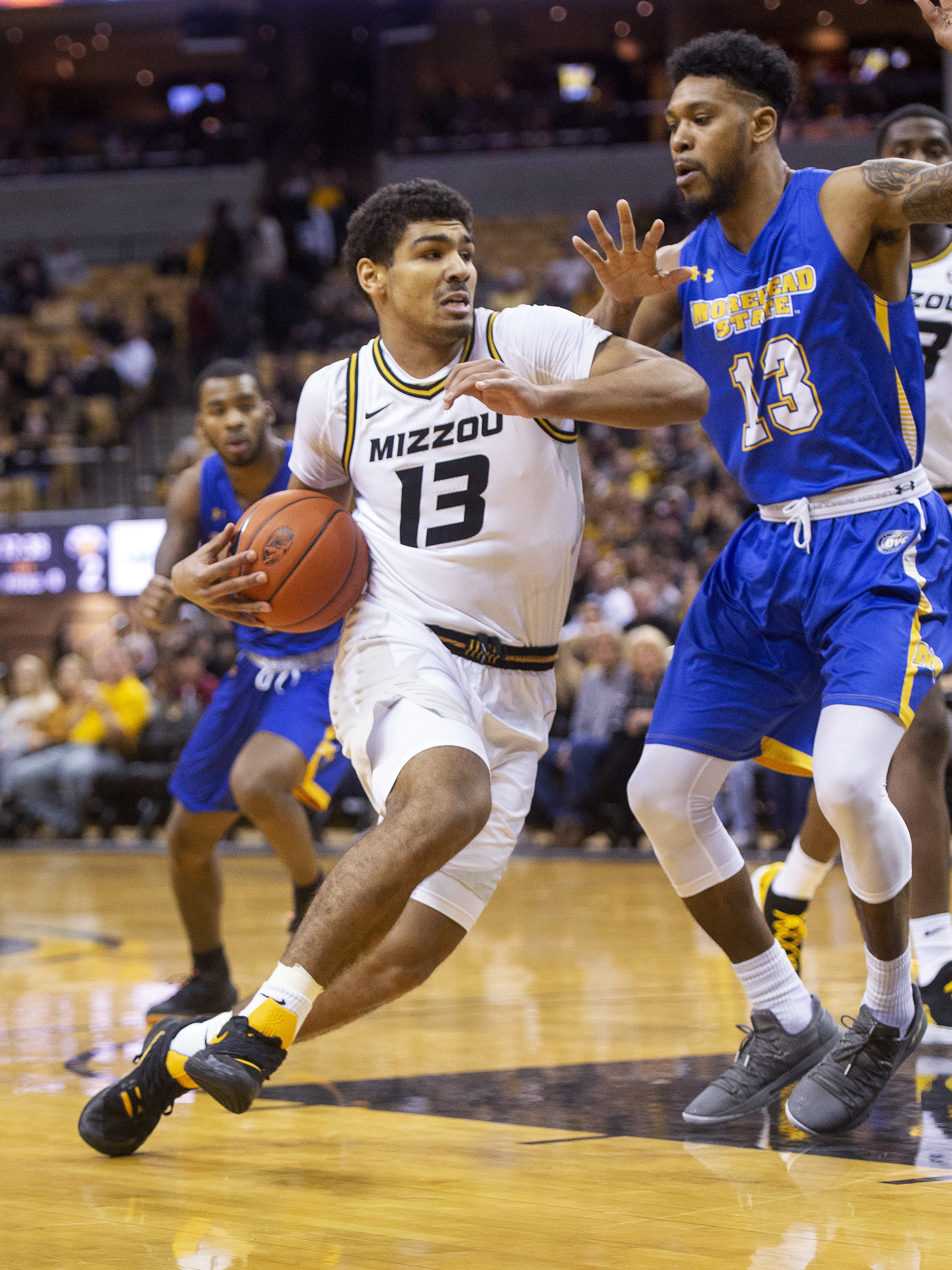 Missouri ends perfect month with victory over Morehead State