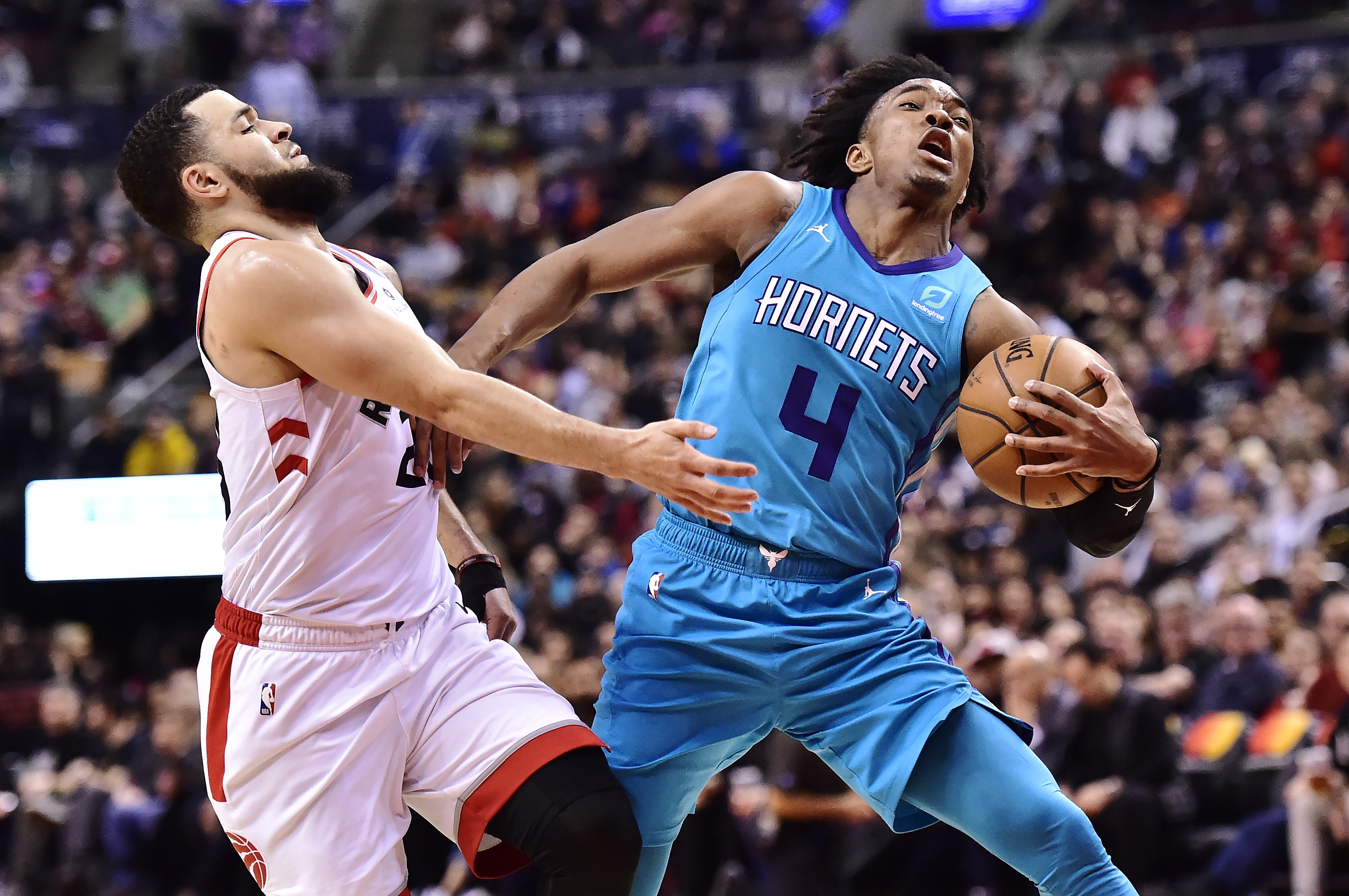 Lamb hits winning 3, Hornets down Raptors 115-114