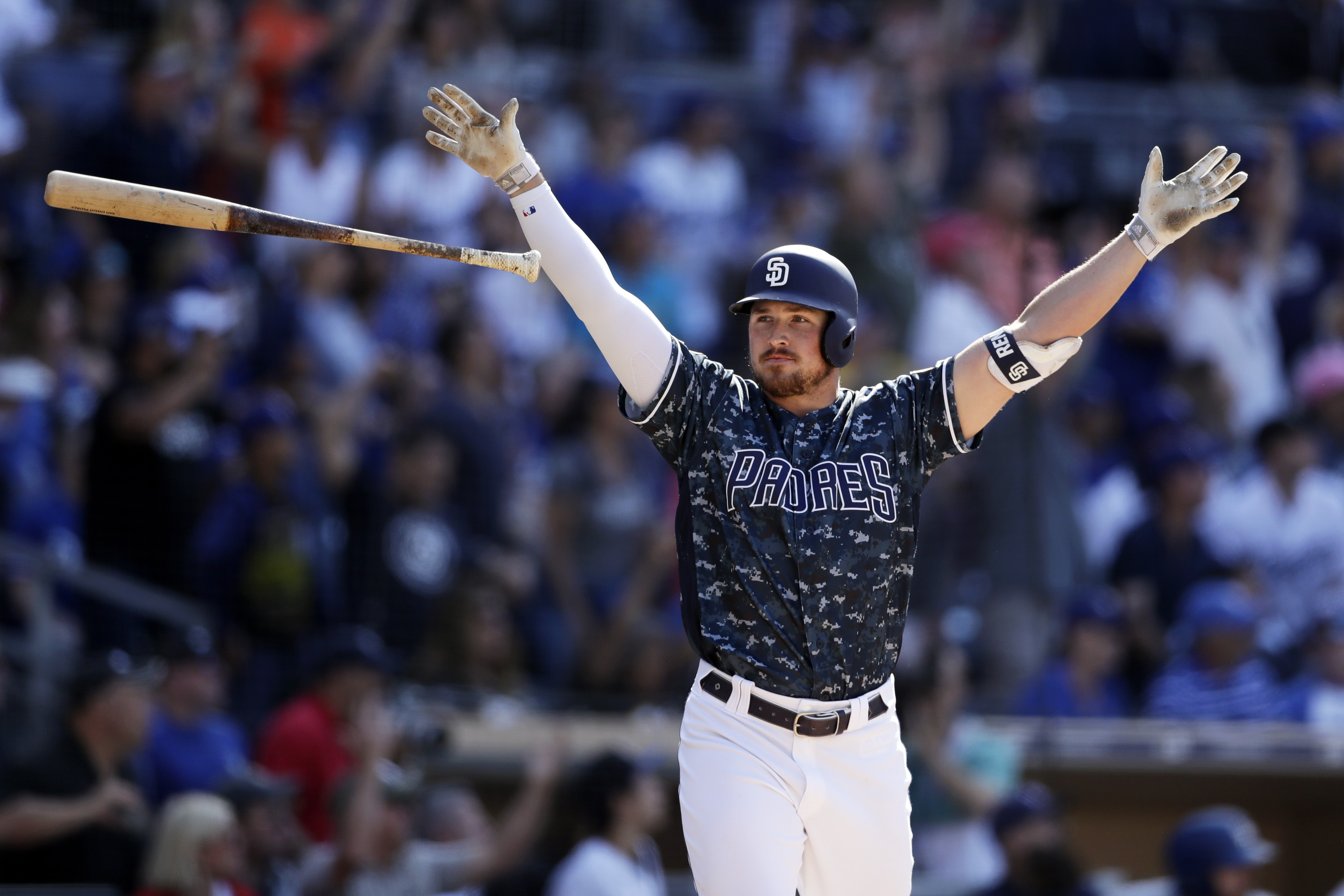 Renfroe’s grand slam in 9th lifts Padres over Dodgers 8-5