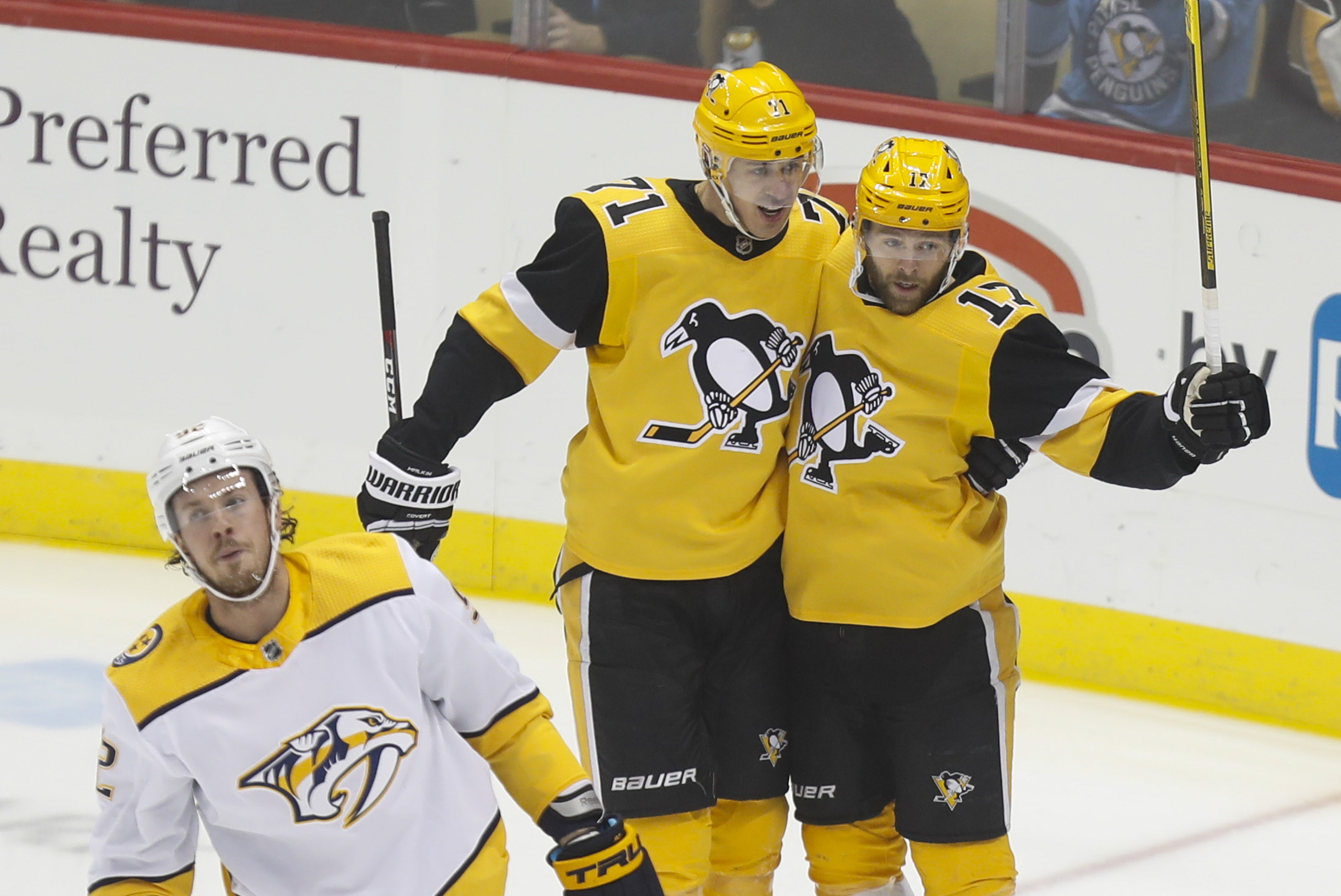 Guentzel's power-play goal lifts Penguins past Predators 6-4