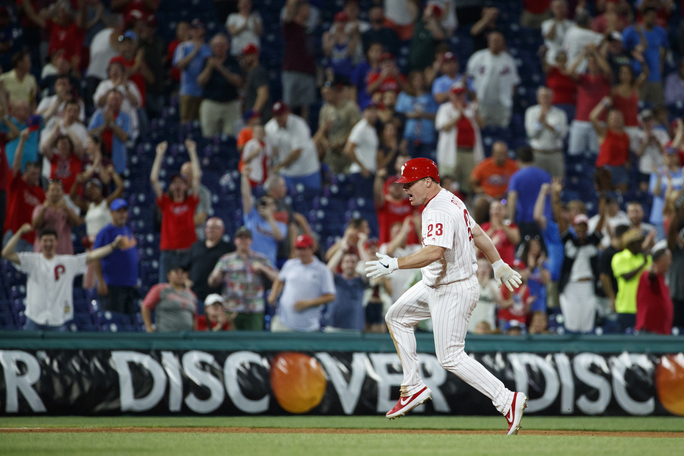 Bruce's double vs old team lifts Phils over Mets 5-4 in 10