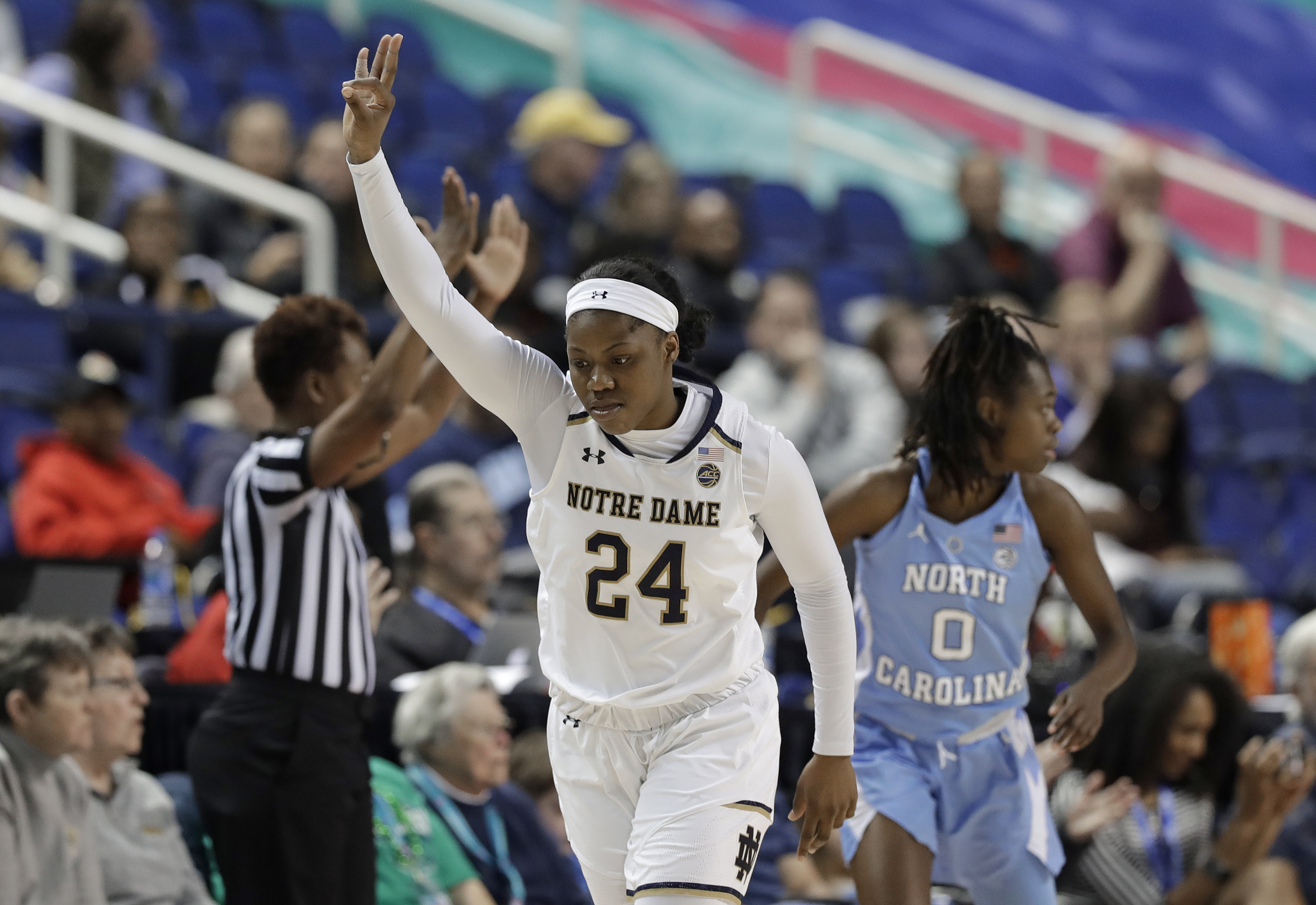 Ogunbowale, No. 4 Notre Dame roll past UNC into ACC semis