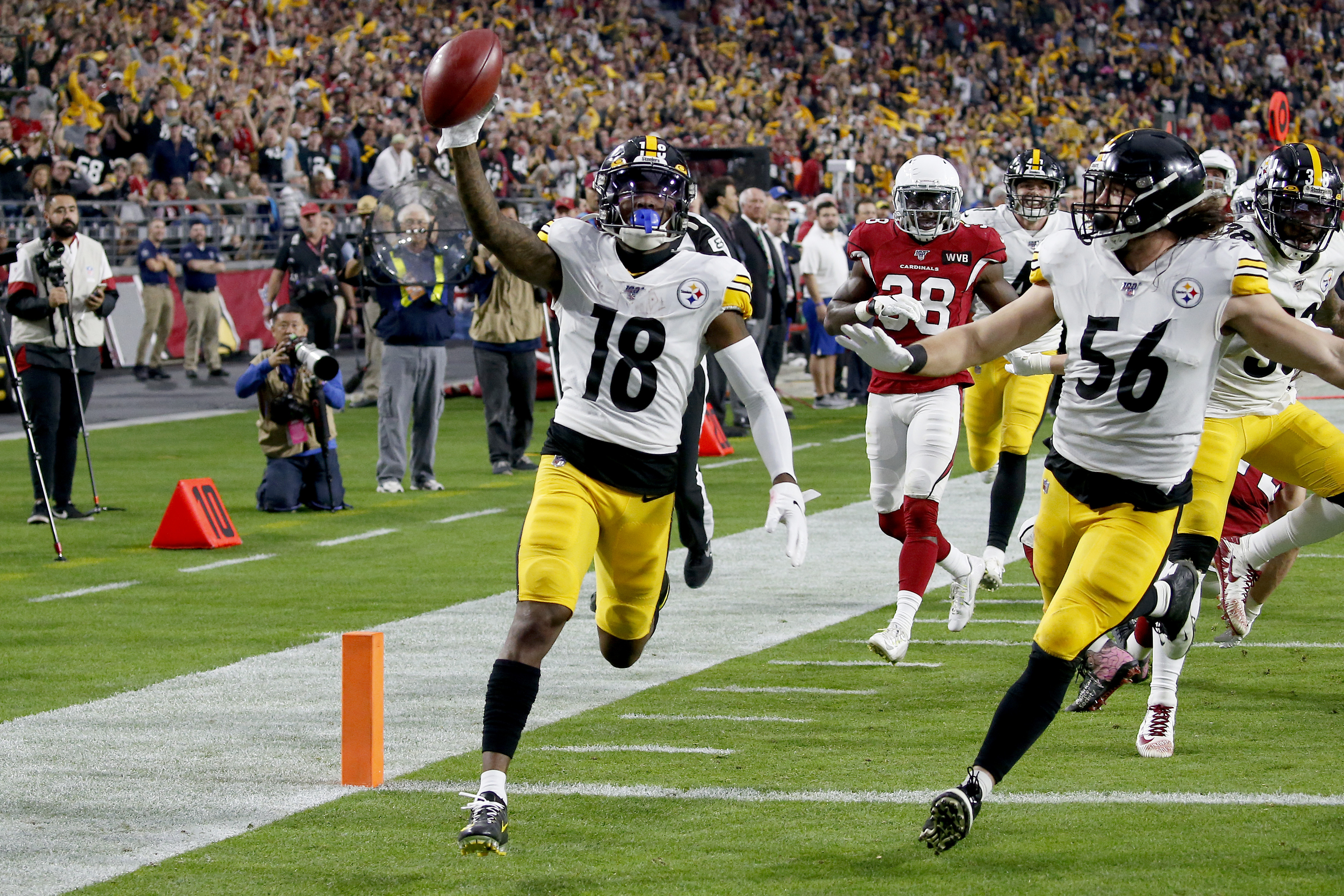 Steelers hang on for 23-17 victory over Cardinals