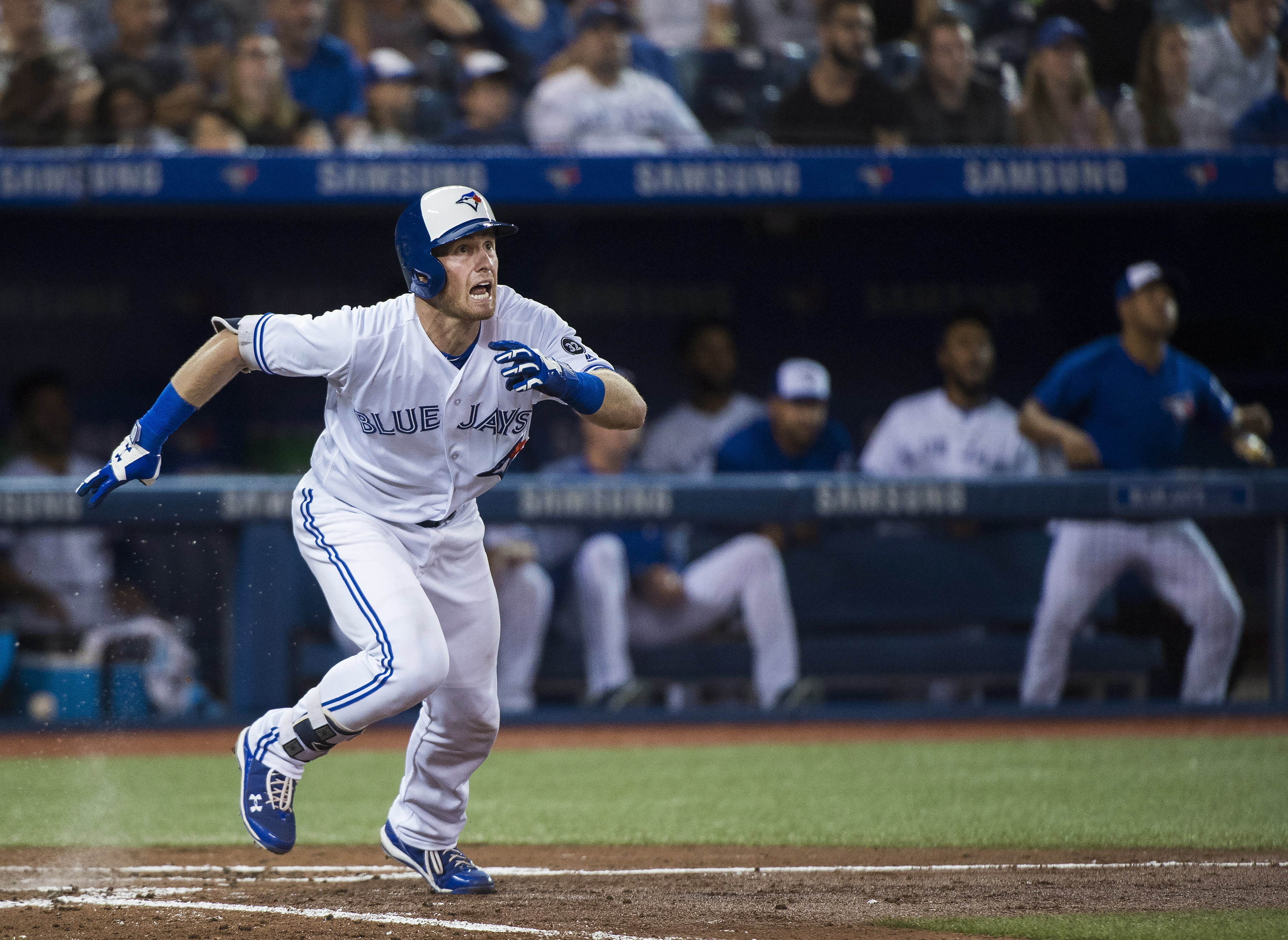 Blue Jays hit 4 home runs, rout slumping Orioles 8-2