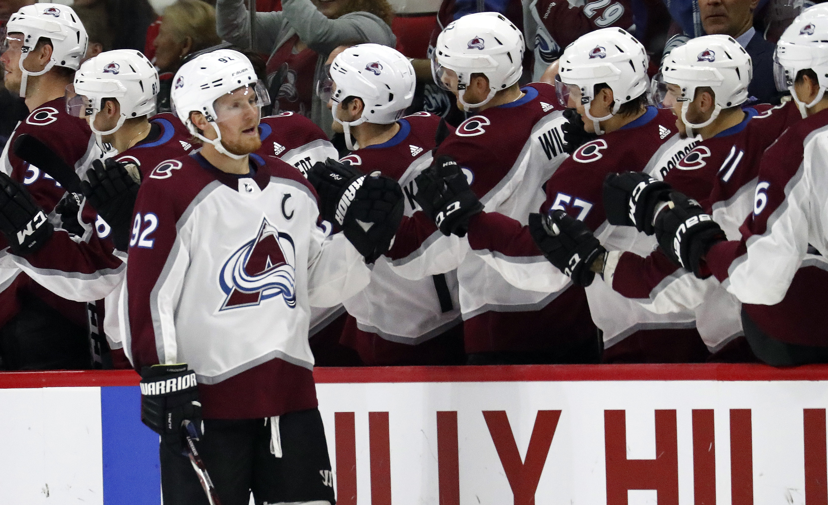 Avalanche beat Hurricanes 3-1 on 2 goals by Landeskog