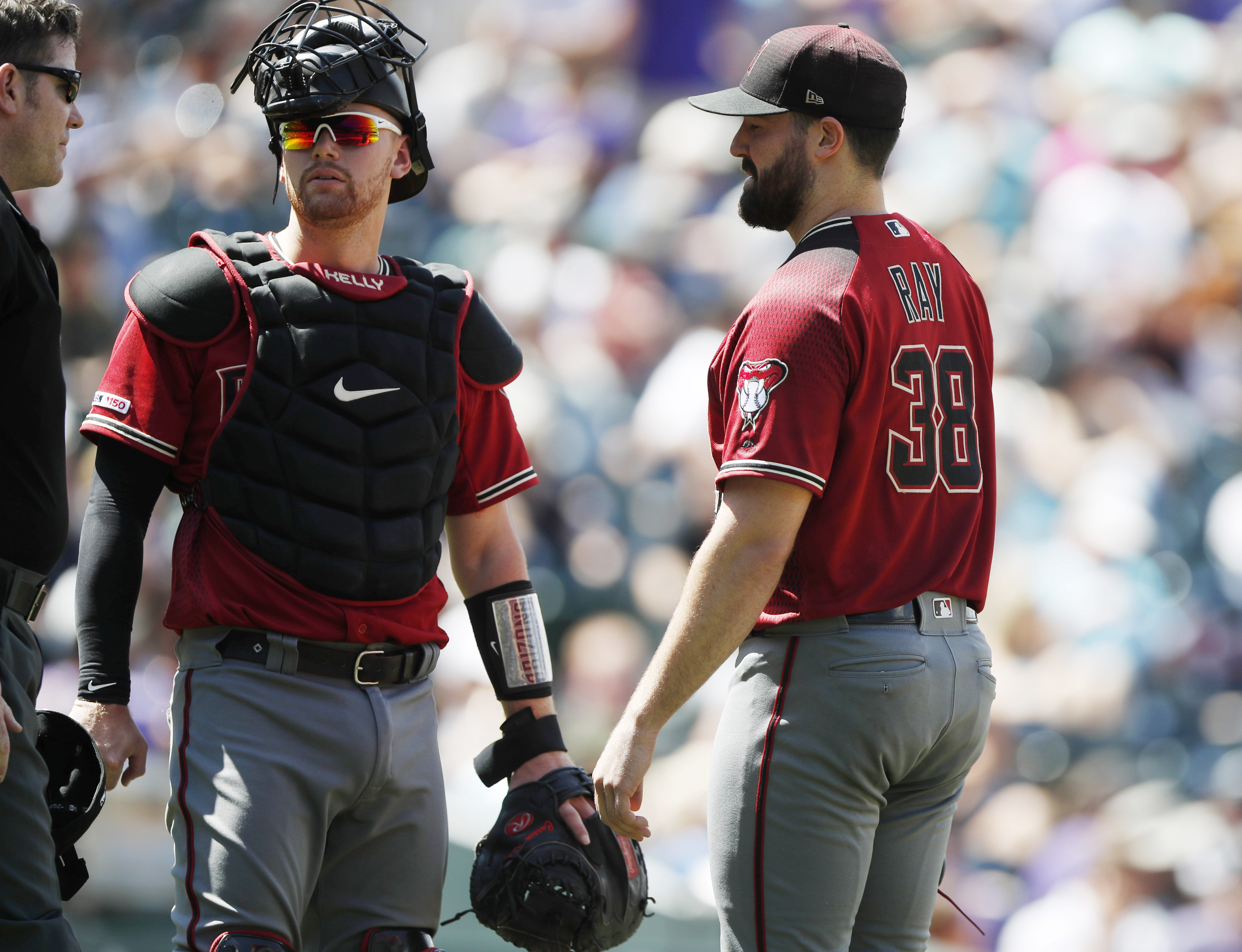 Arizona lefty Robbie Ray leaves game in 3rd with back spasms