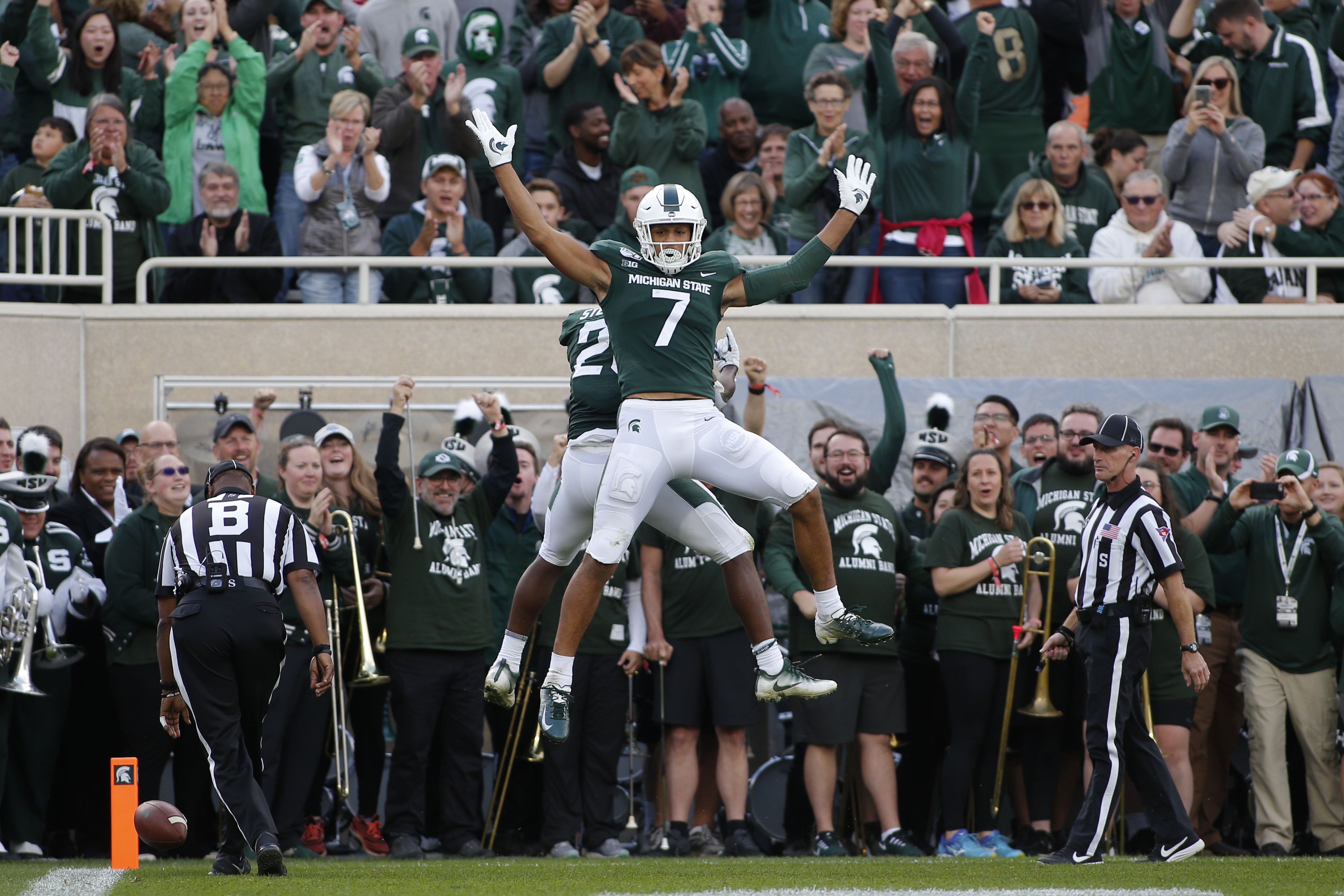 No. 25 Michigan State outlasts Indiana 40-31