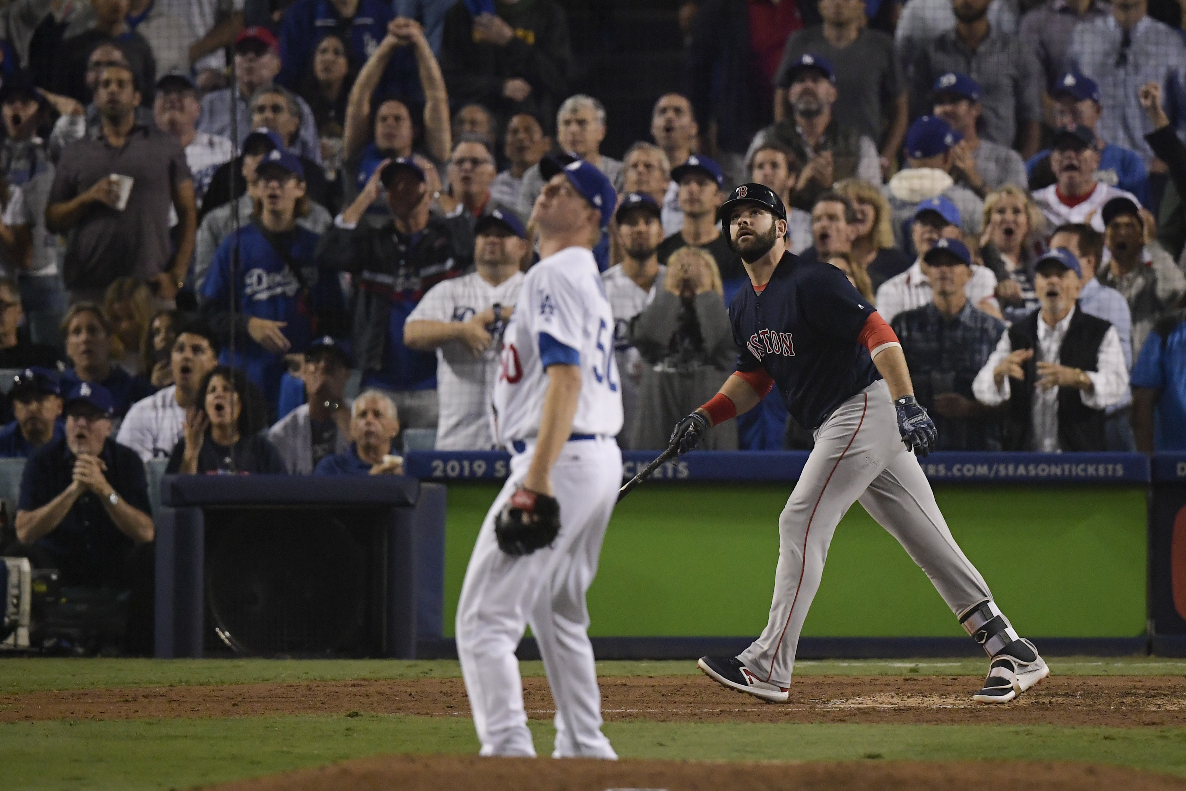 Dodgers’ bullpen crumbles in 9-6 loss to Red Sox in Game 4