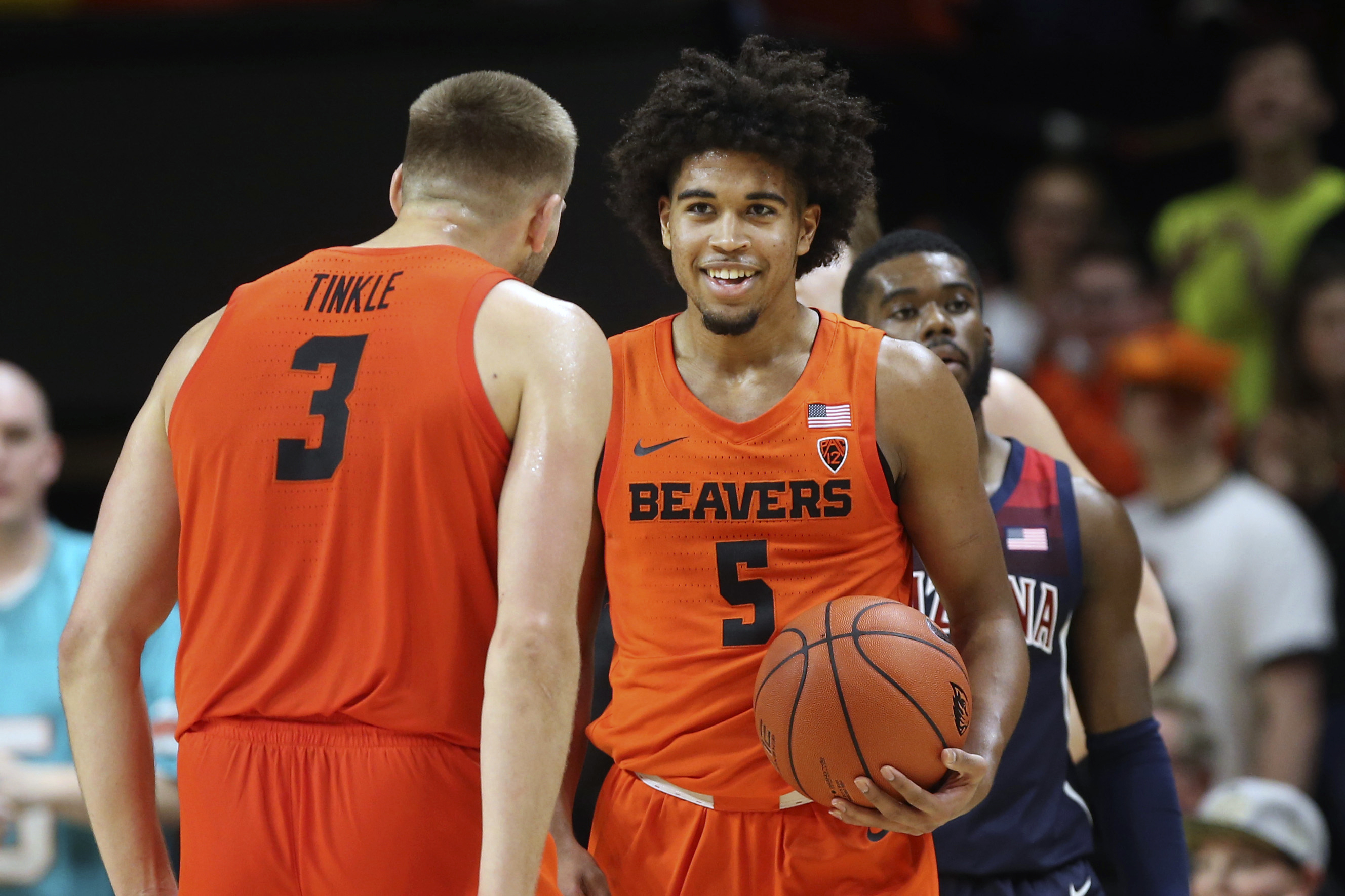 Tinkle scores 20 as Oregon State beats No. 24 Arizona 82-65