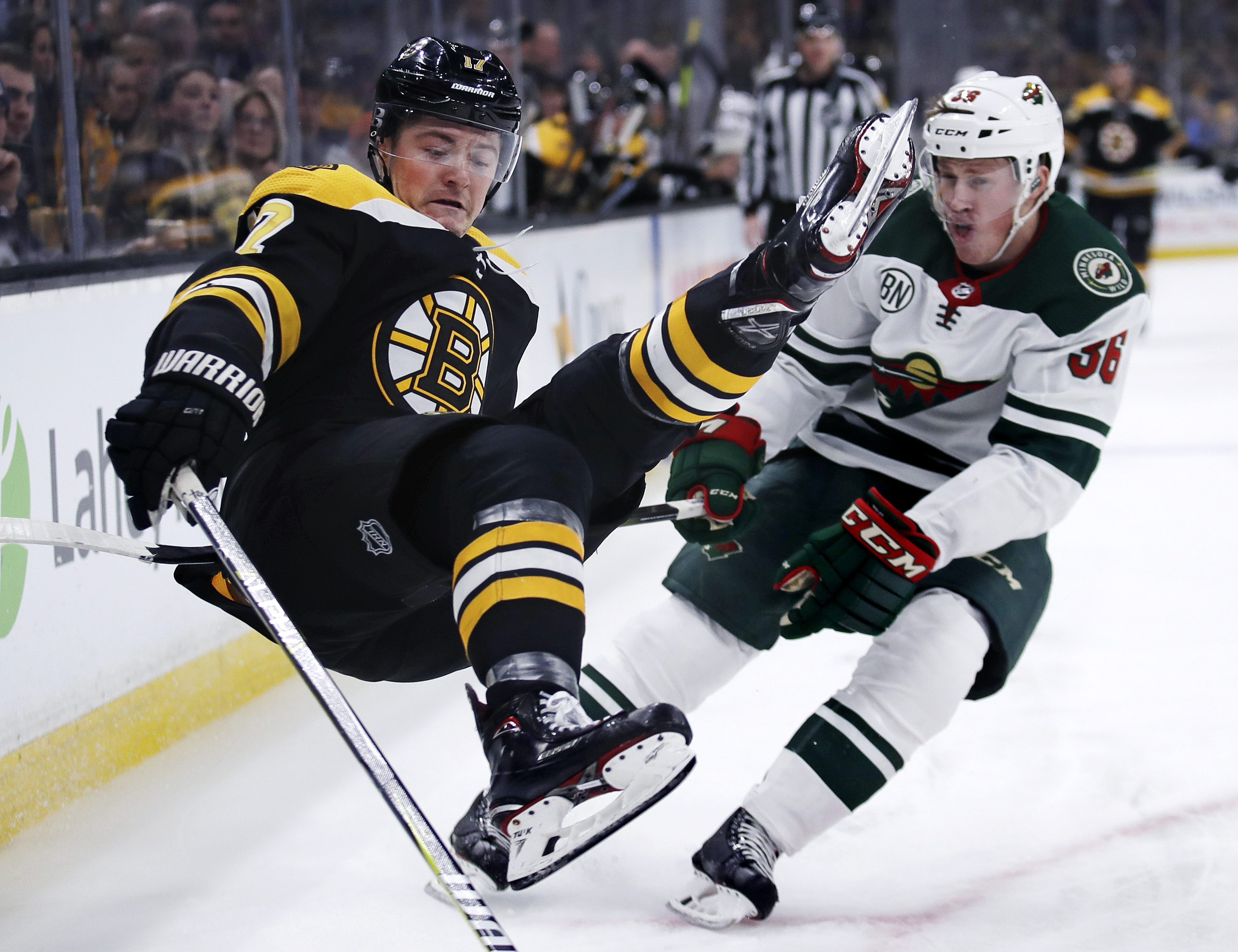 Rask stops 24 shots, Bruins shut out Wild 4-0