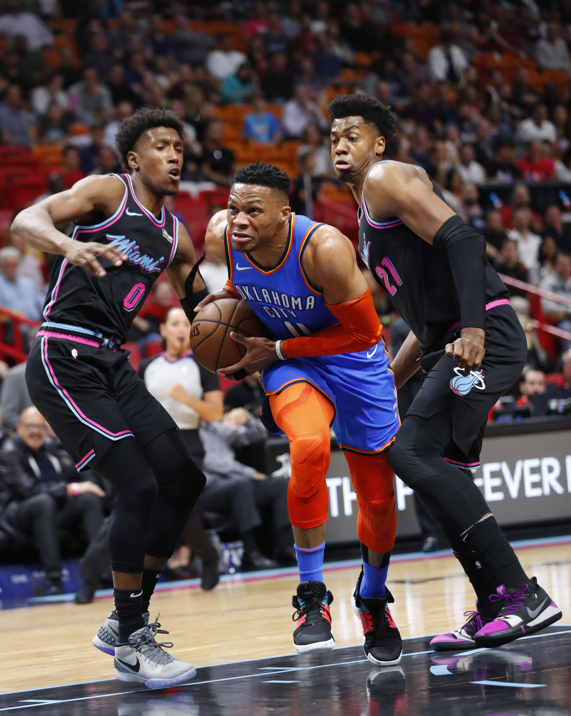 Thunder win 7th straight, roll past Heat 118-102