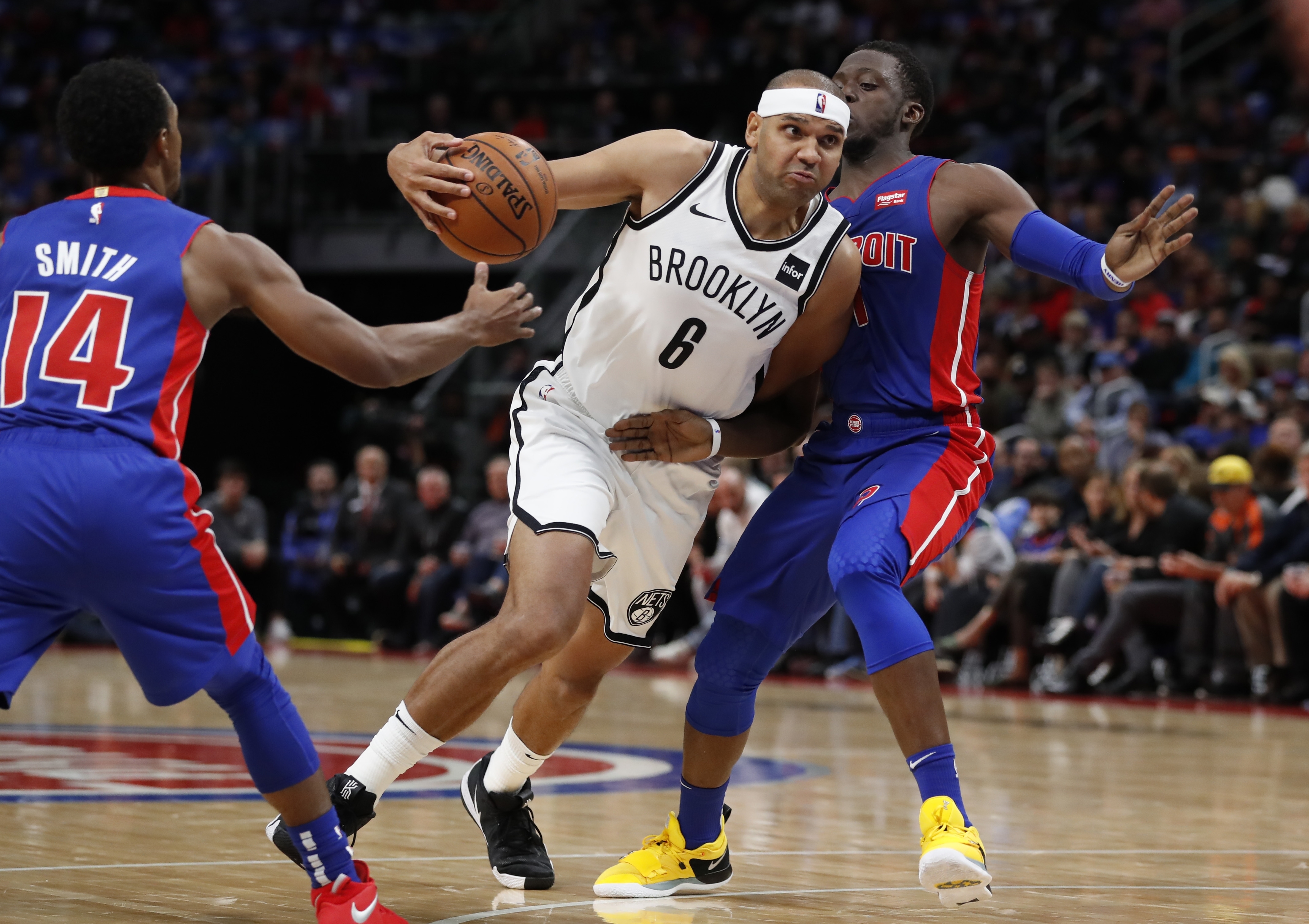 Casey wins debut with Pistons, 103-100 over Nets