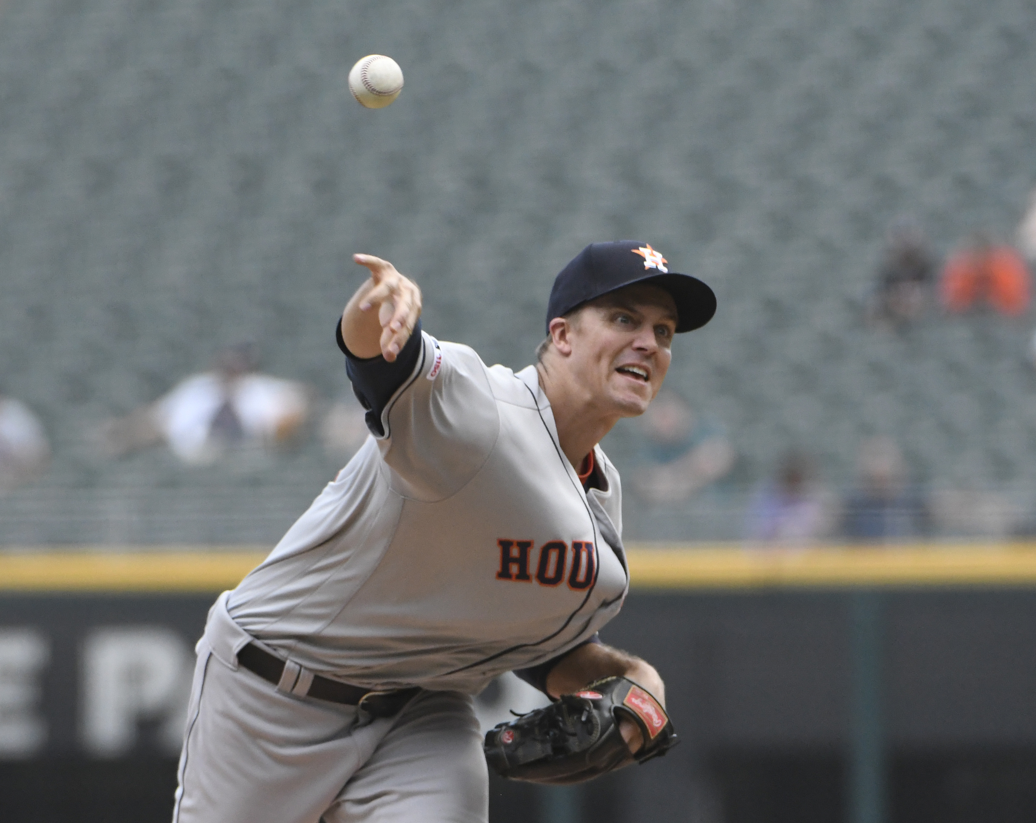 Greinke, Springer lead Astros over Chisox to open twinbill