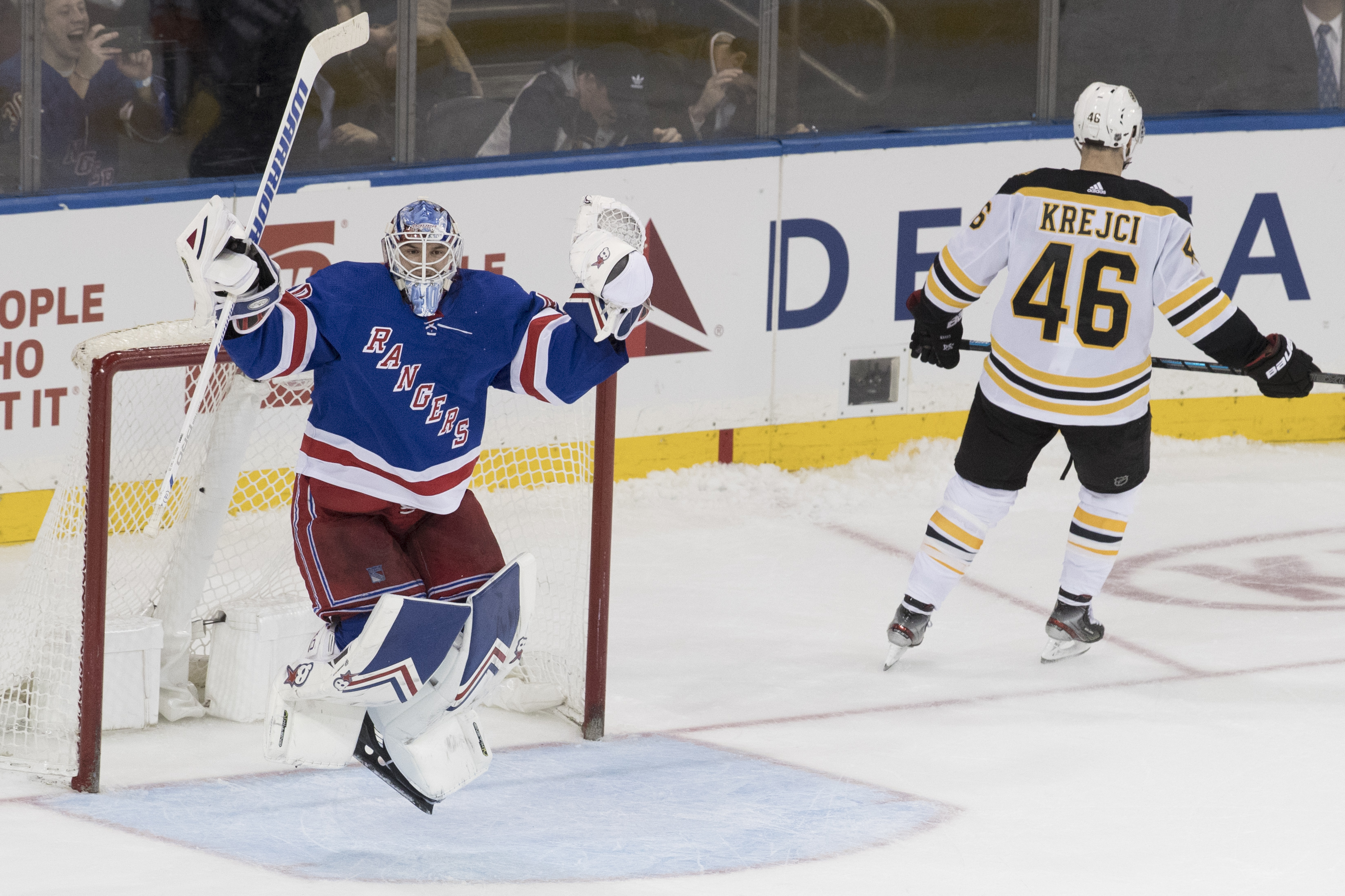 Rangers rally in 3rd, beat Bruins 4-3 in shootout