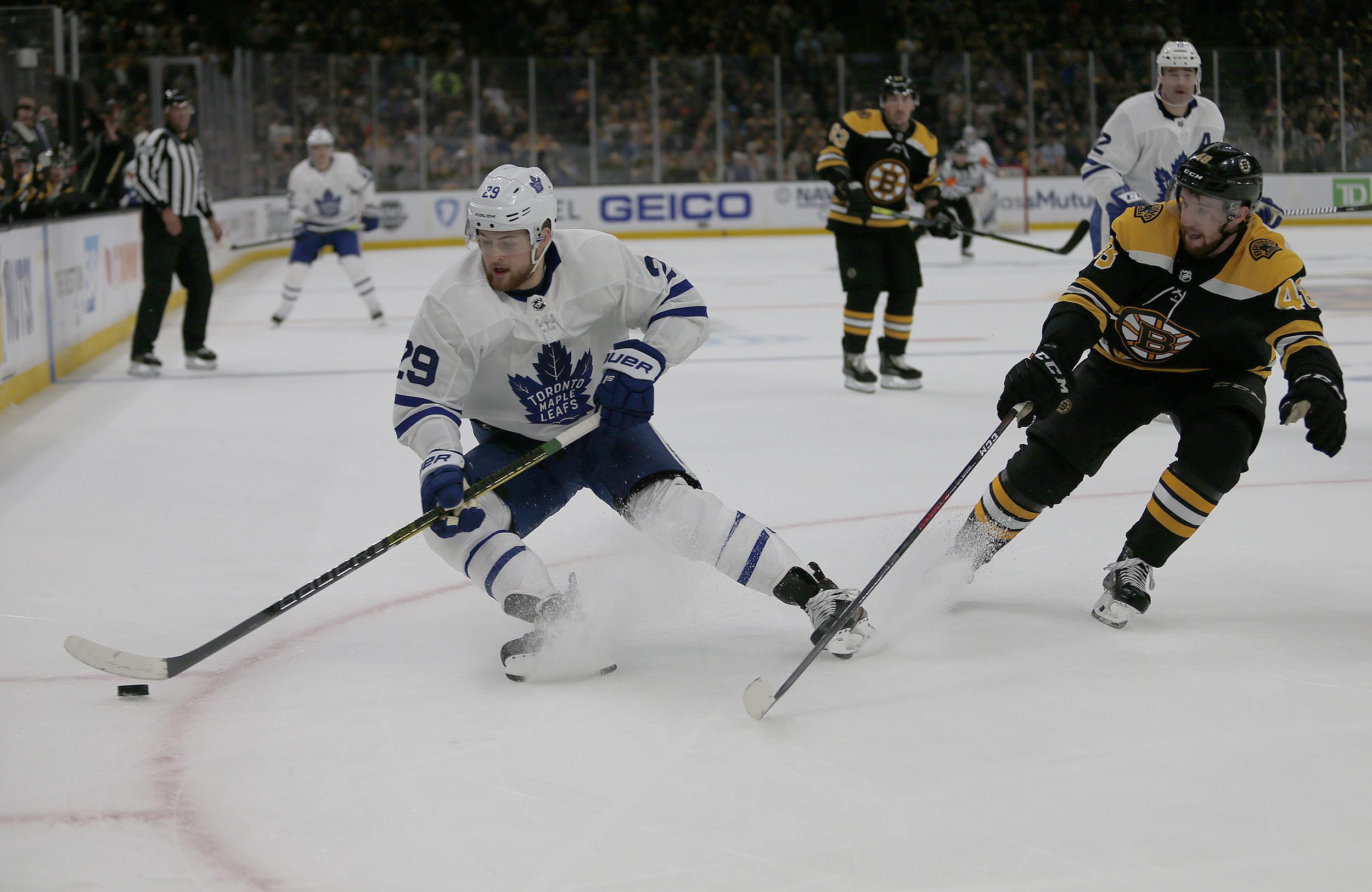 Maple Leafs slide Nylander to center vs Bruins