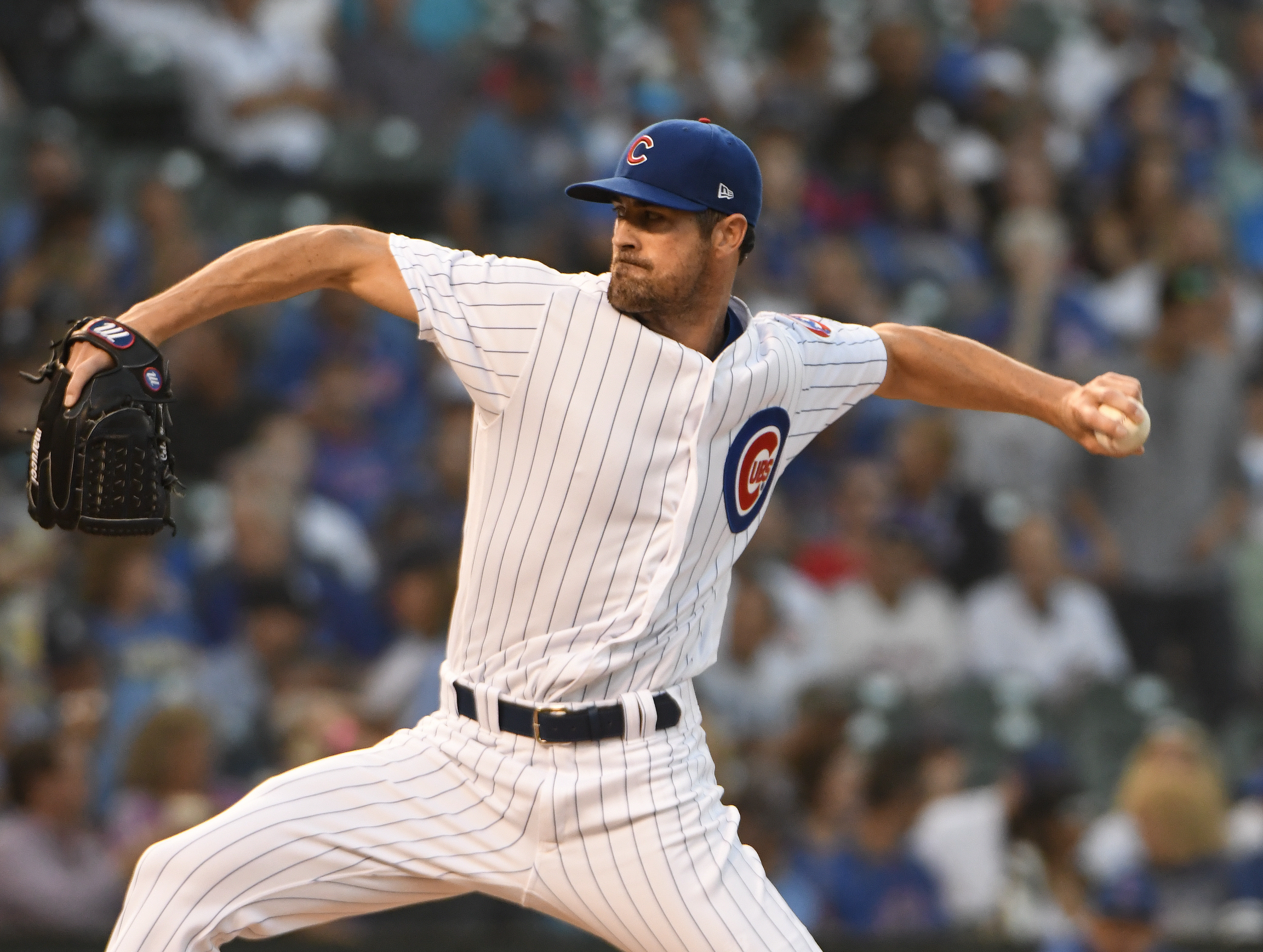 Hamels goes distance, Cubs beat Reds 7-1