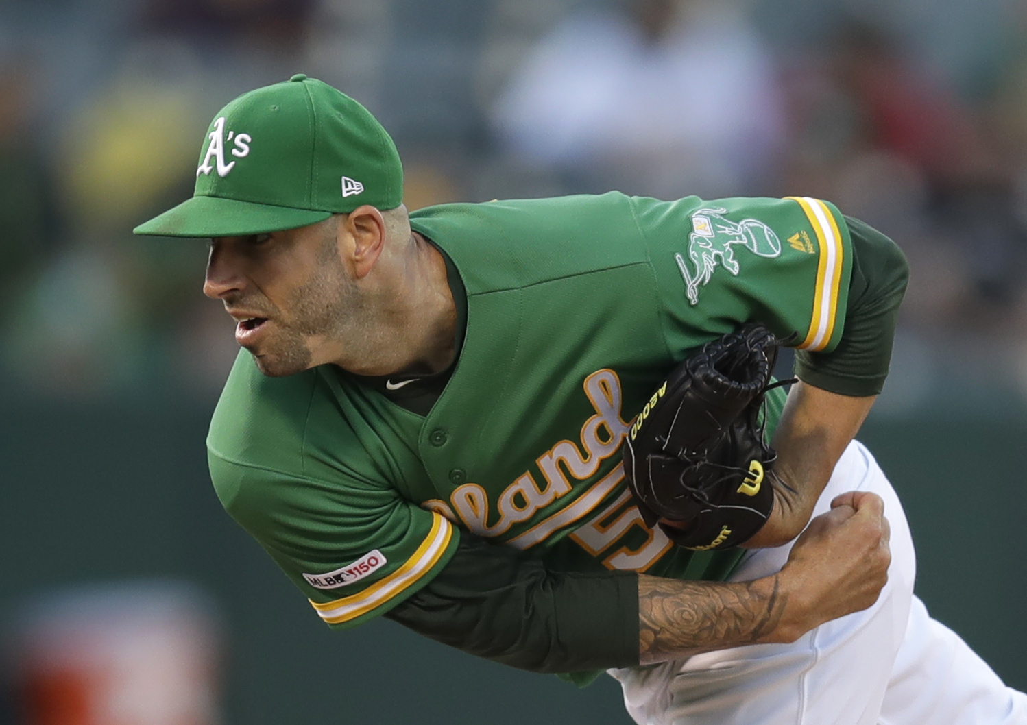 Fiers wins seventh straight as A's top White Sox 5-1