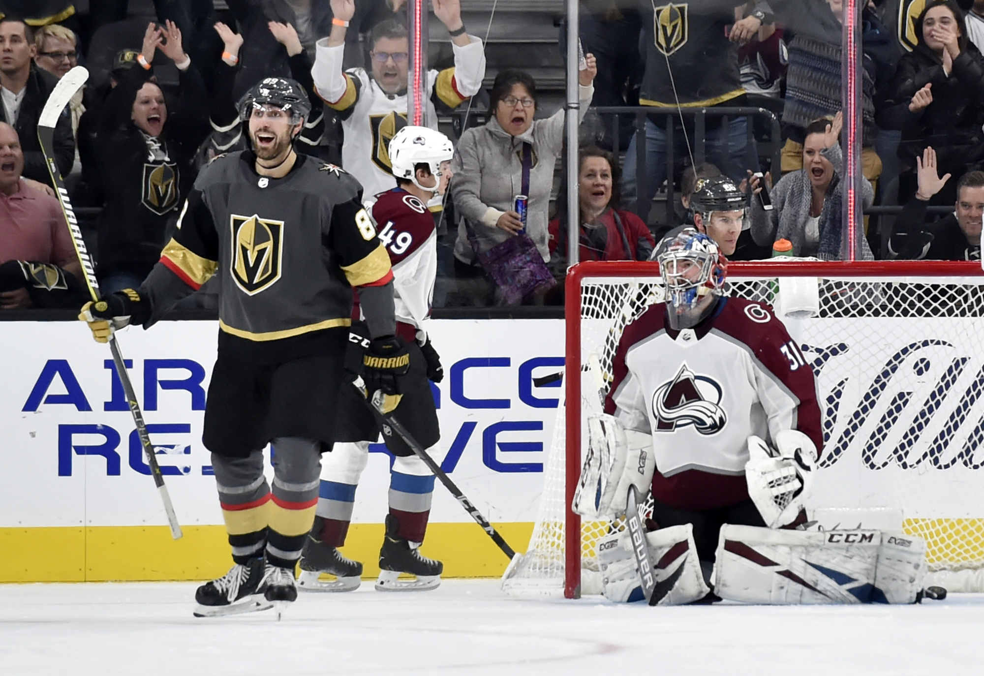 Pirri’s goal in 3rd lifts Golden Knights over Avalanche, 2-1