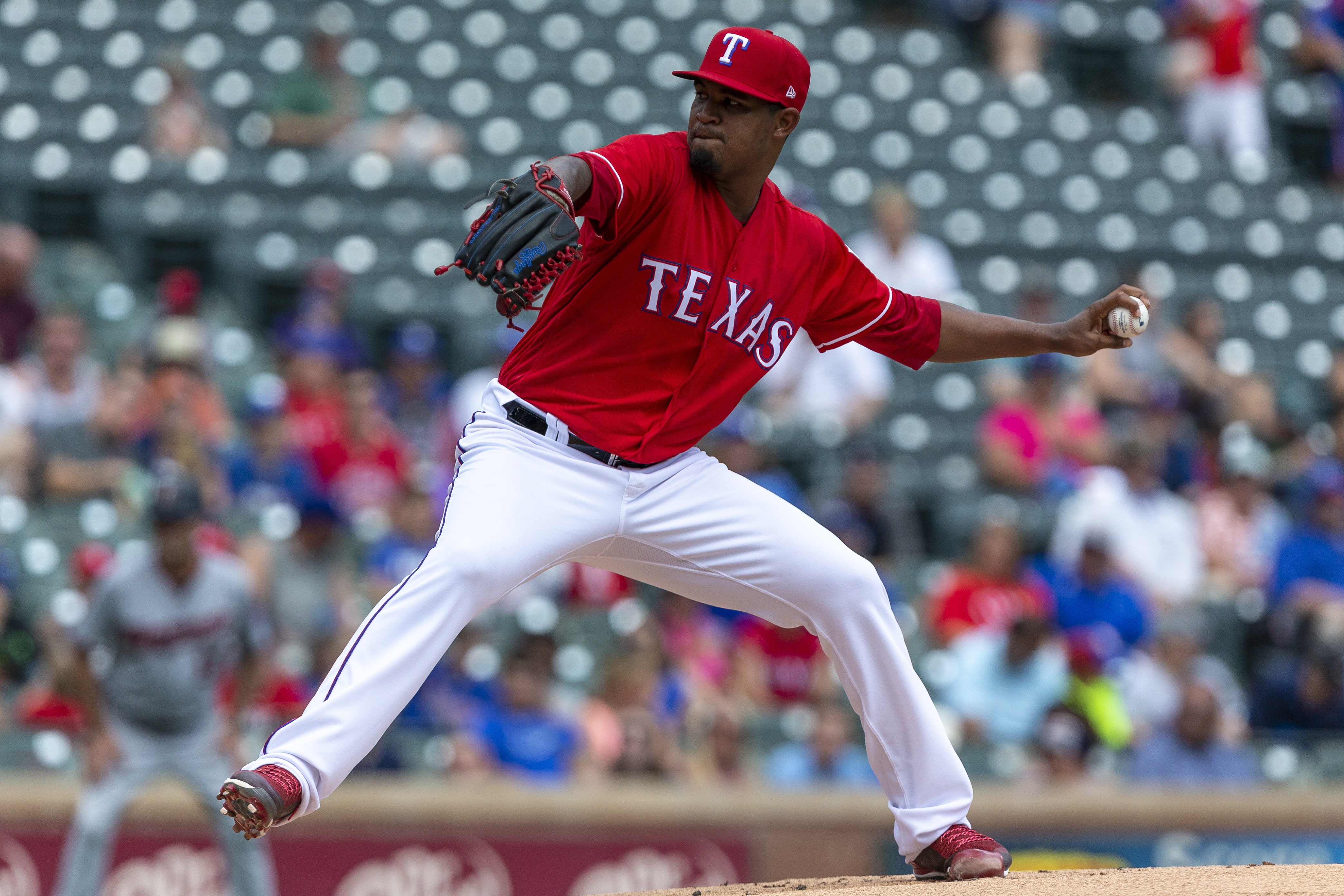 Rangers pound 6 homers, 12 extra-base hits, rout Twins 18-4