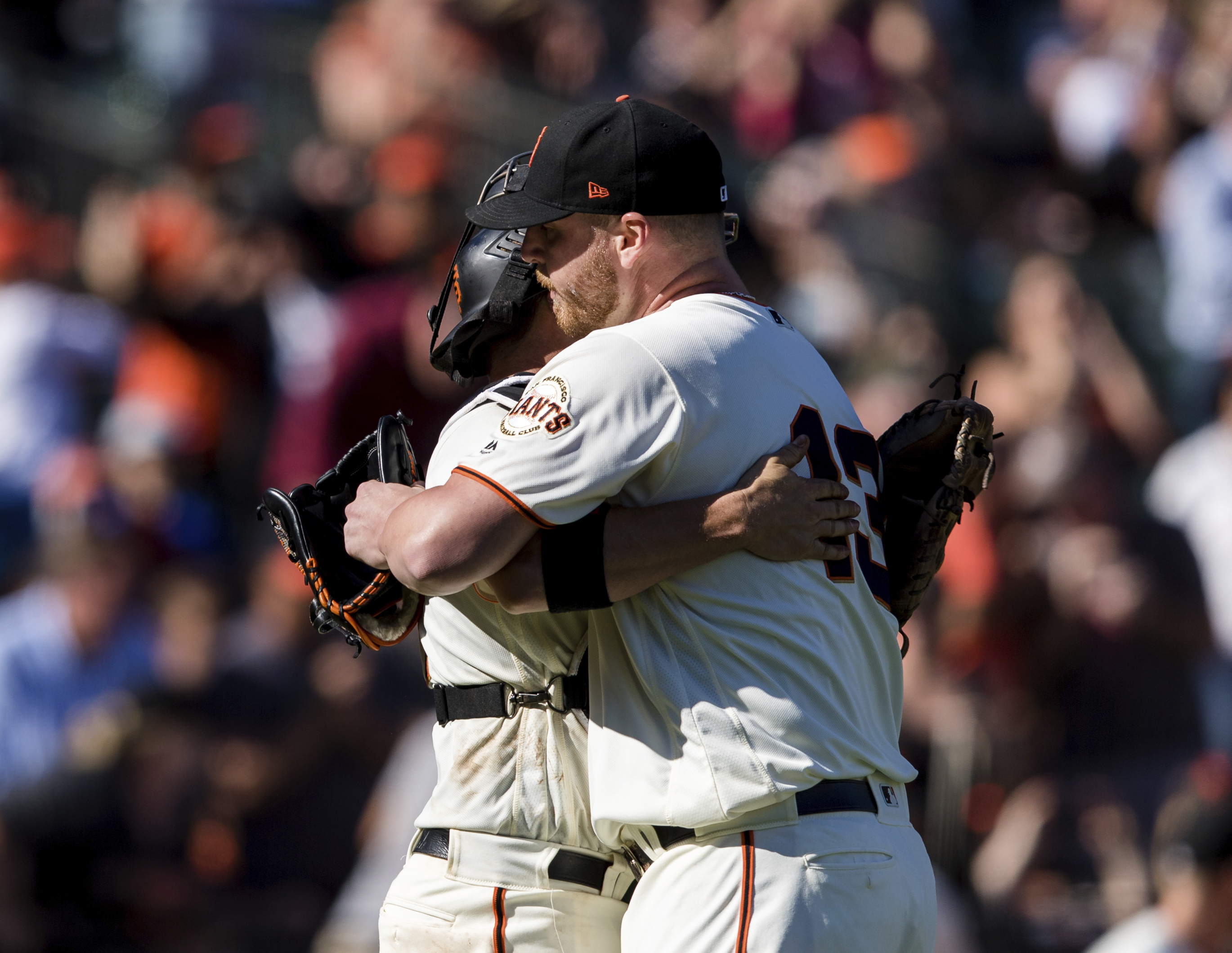 With Fenway trip next, Yaz sprints home to lift Giants