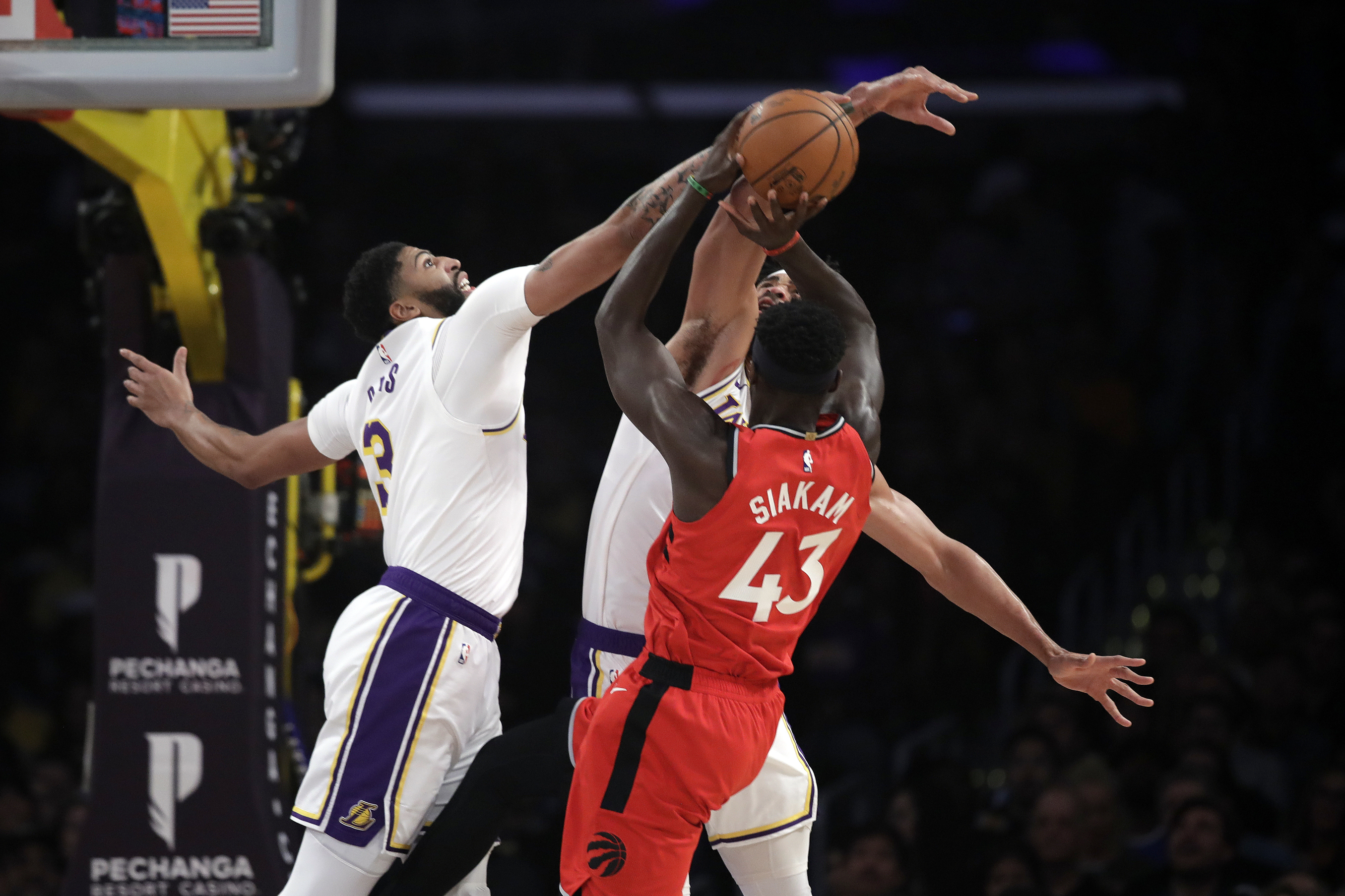 Raptors end Lakers' 7-game winning streak in 113-104 victory