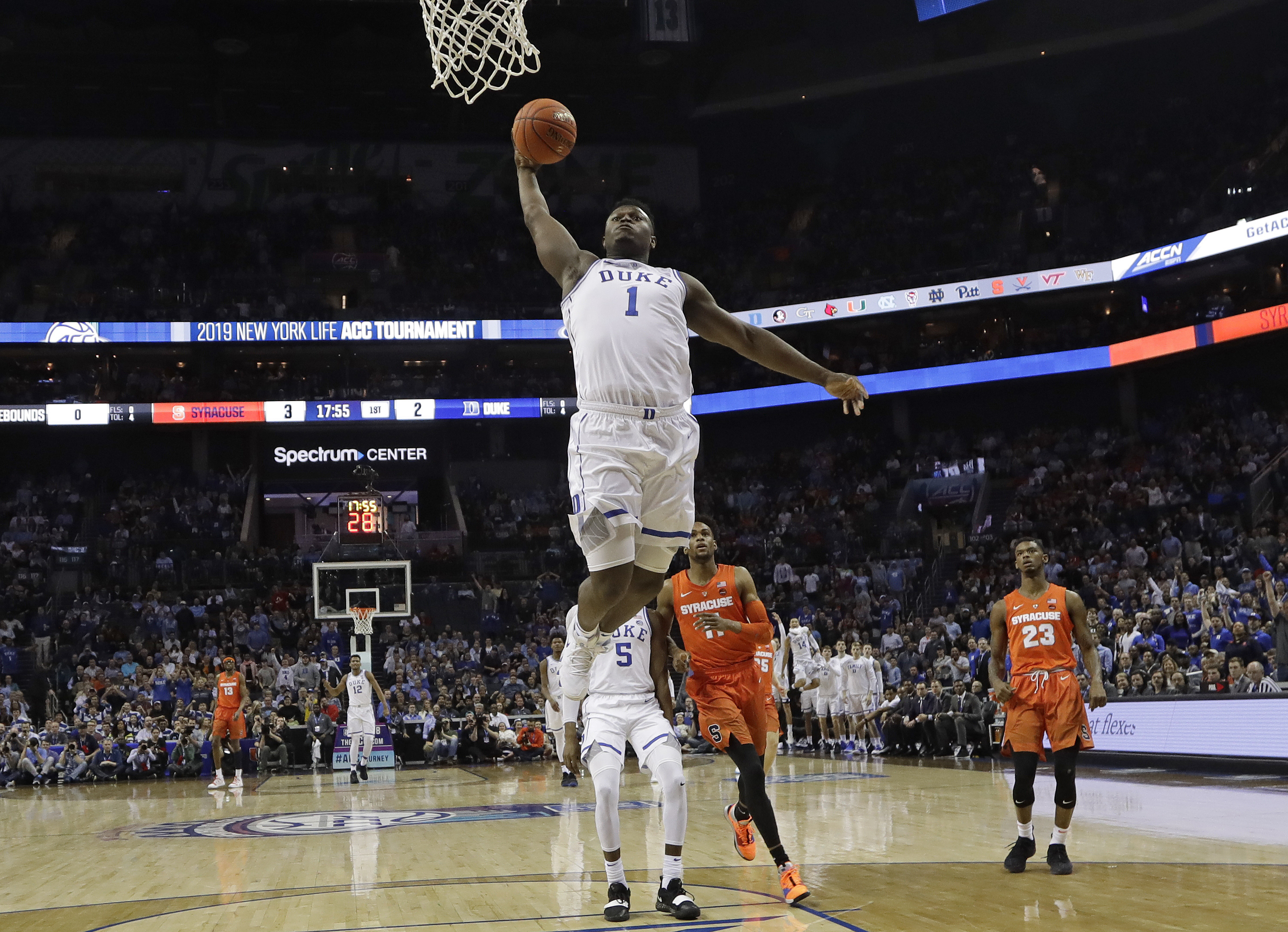 Duke freshman star Zion Williamson returns _ with new Nikes